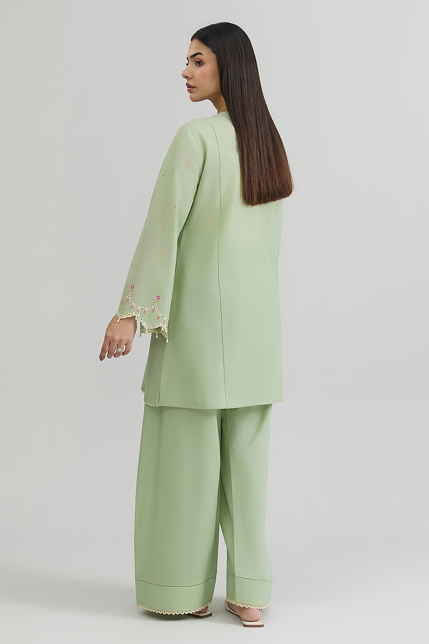 LAWN | EMBROIDERED