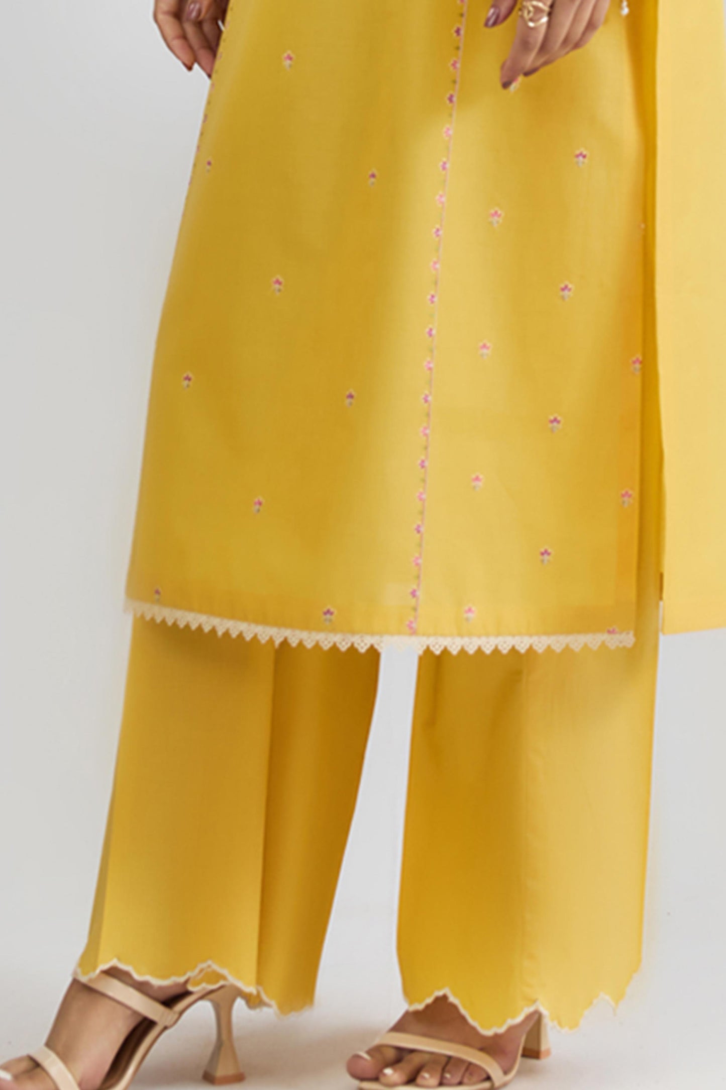 LAWN | EMBROIDERED