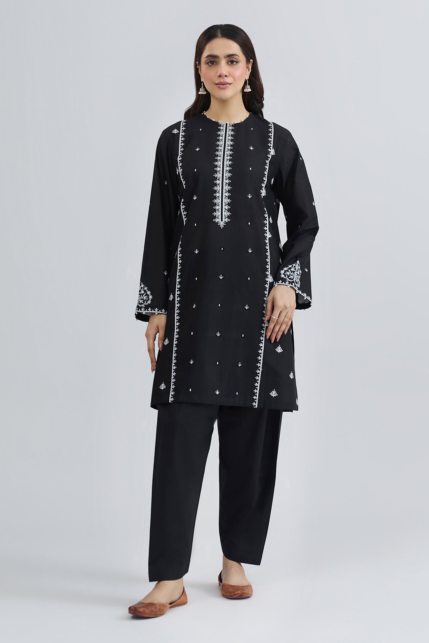LAWN | EMBROIDERED