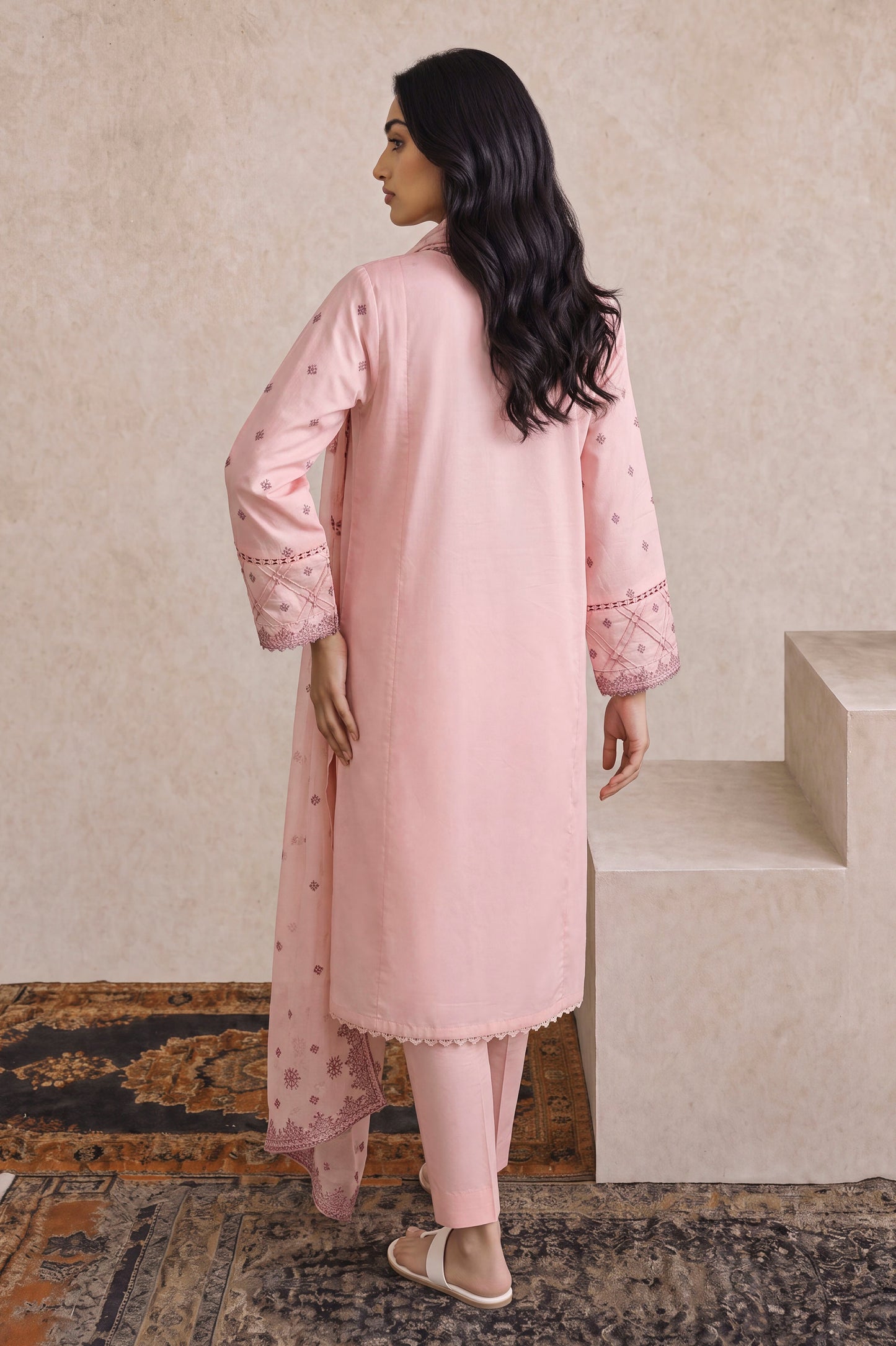 LAWN | EMBROIDERED