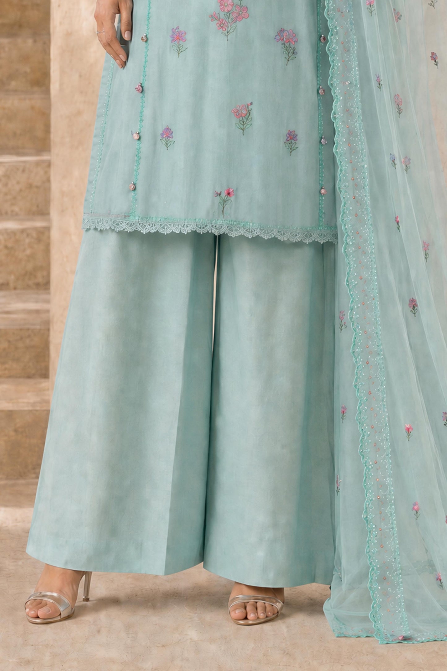 LAWN | EMBROIDERED
