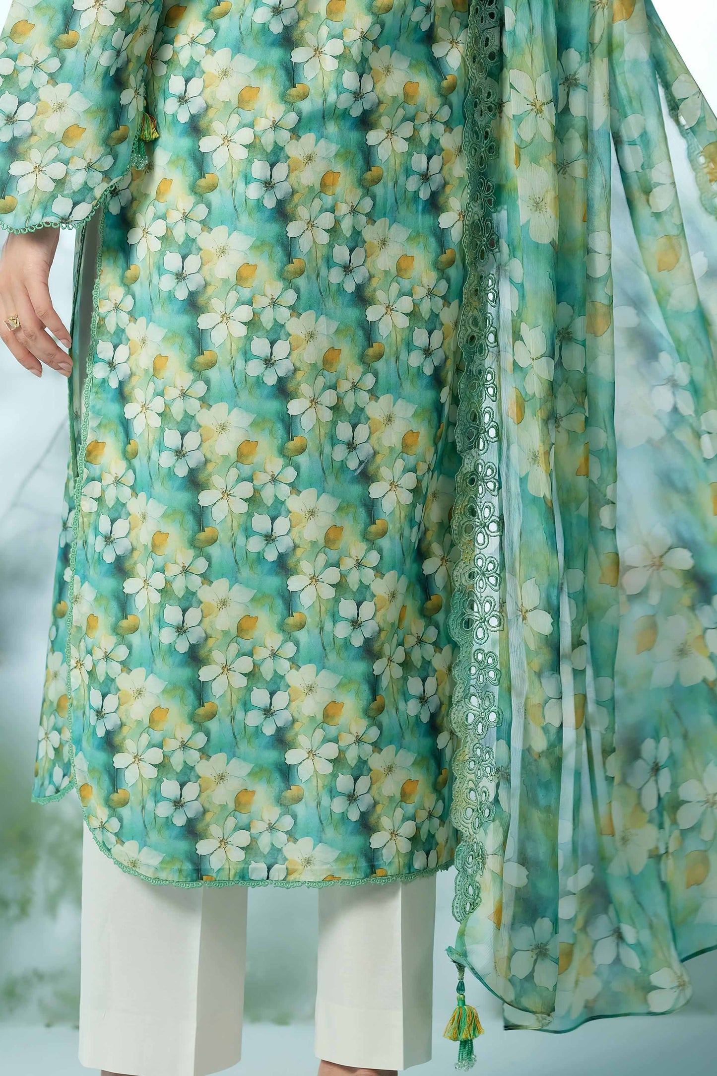 LAWN | EMBROIDERED