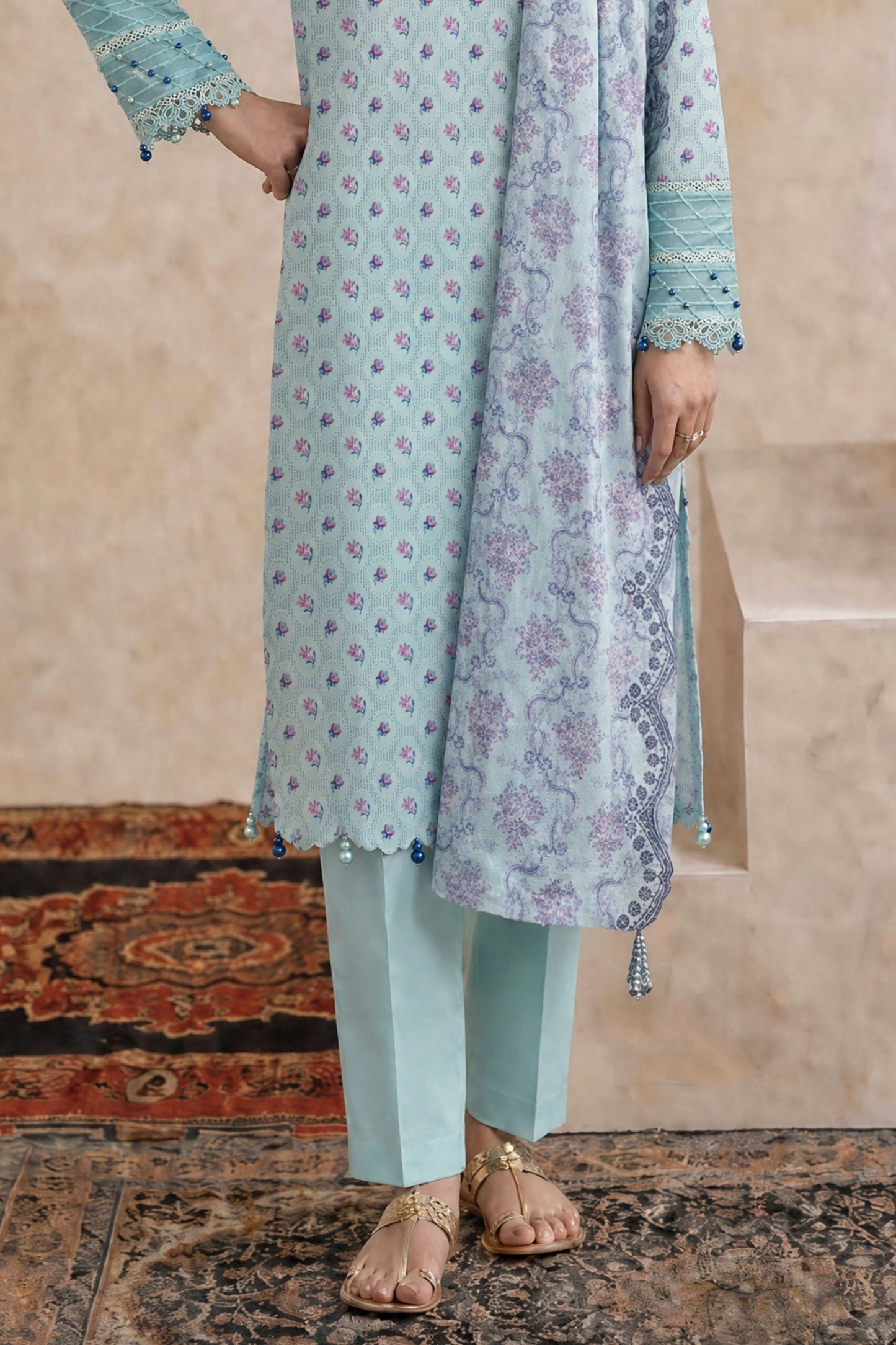 LAWN | EMBROIDERED