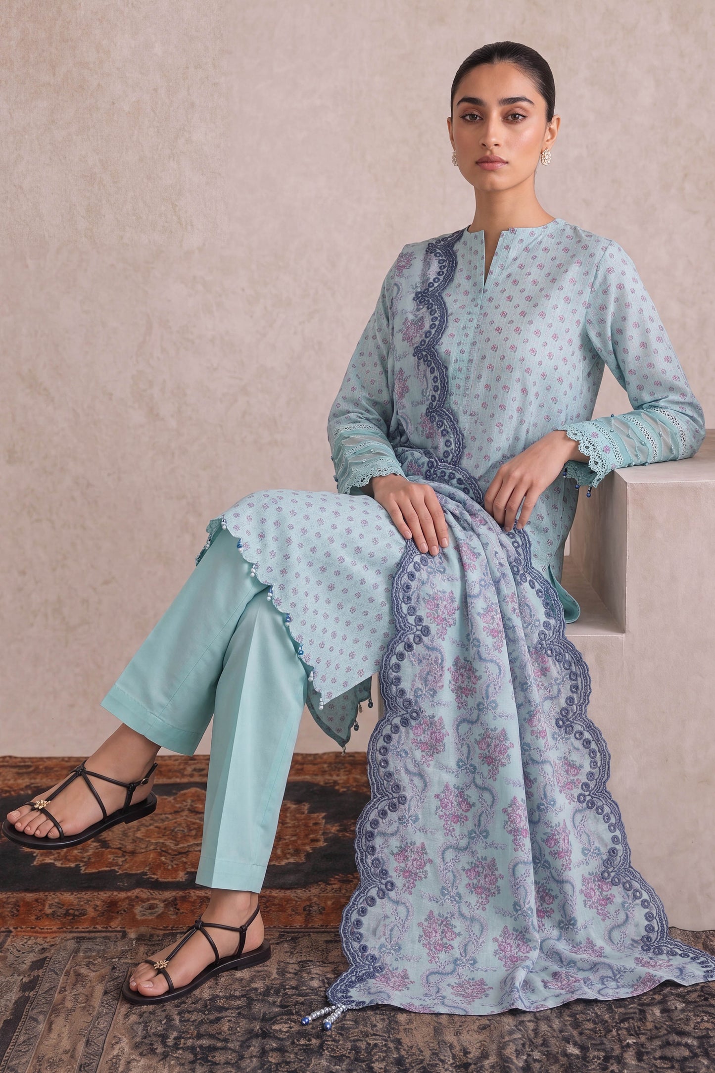 LAWN | EMBROIDERED