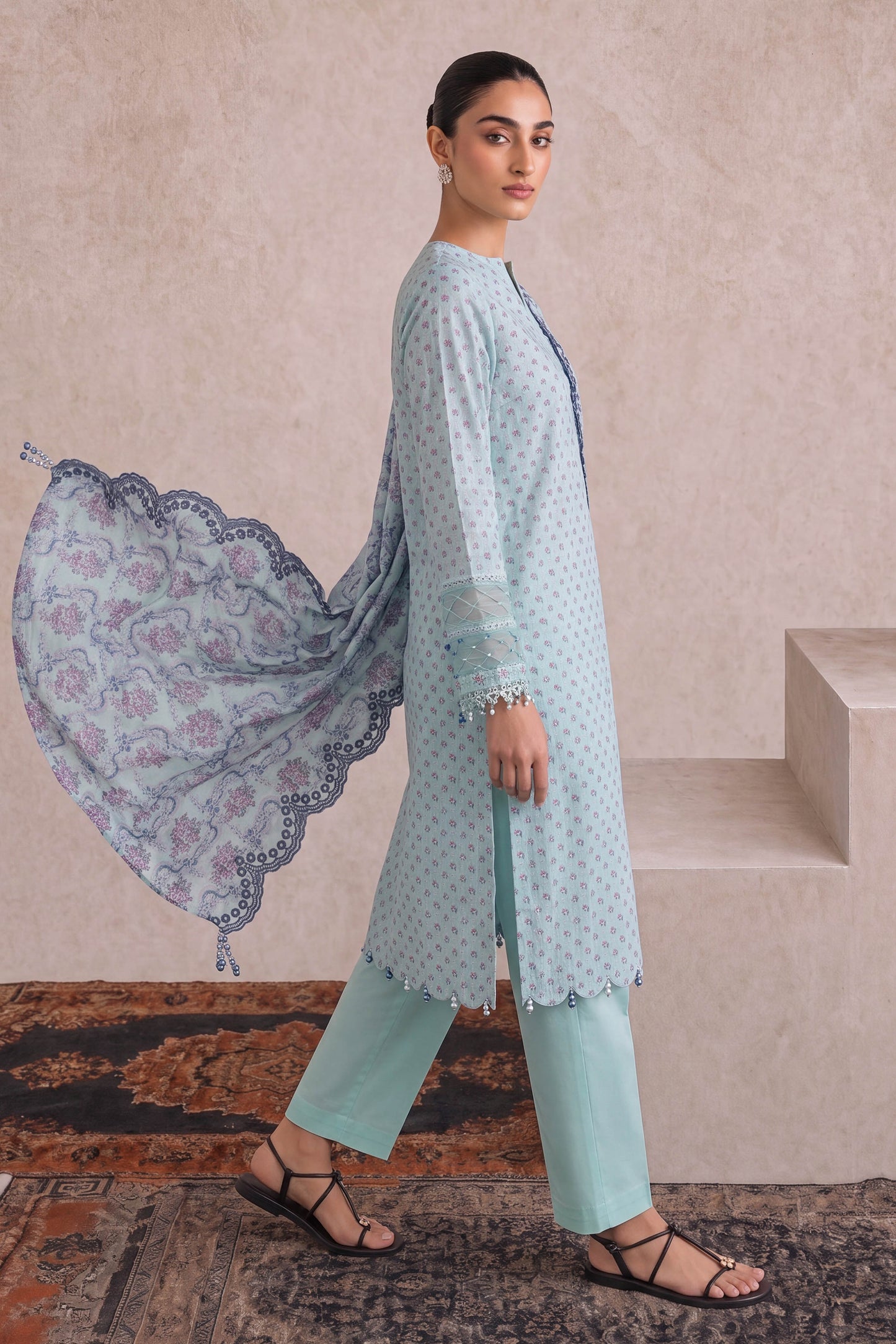 LAWN | EMBROIDERED