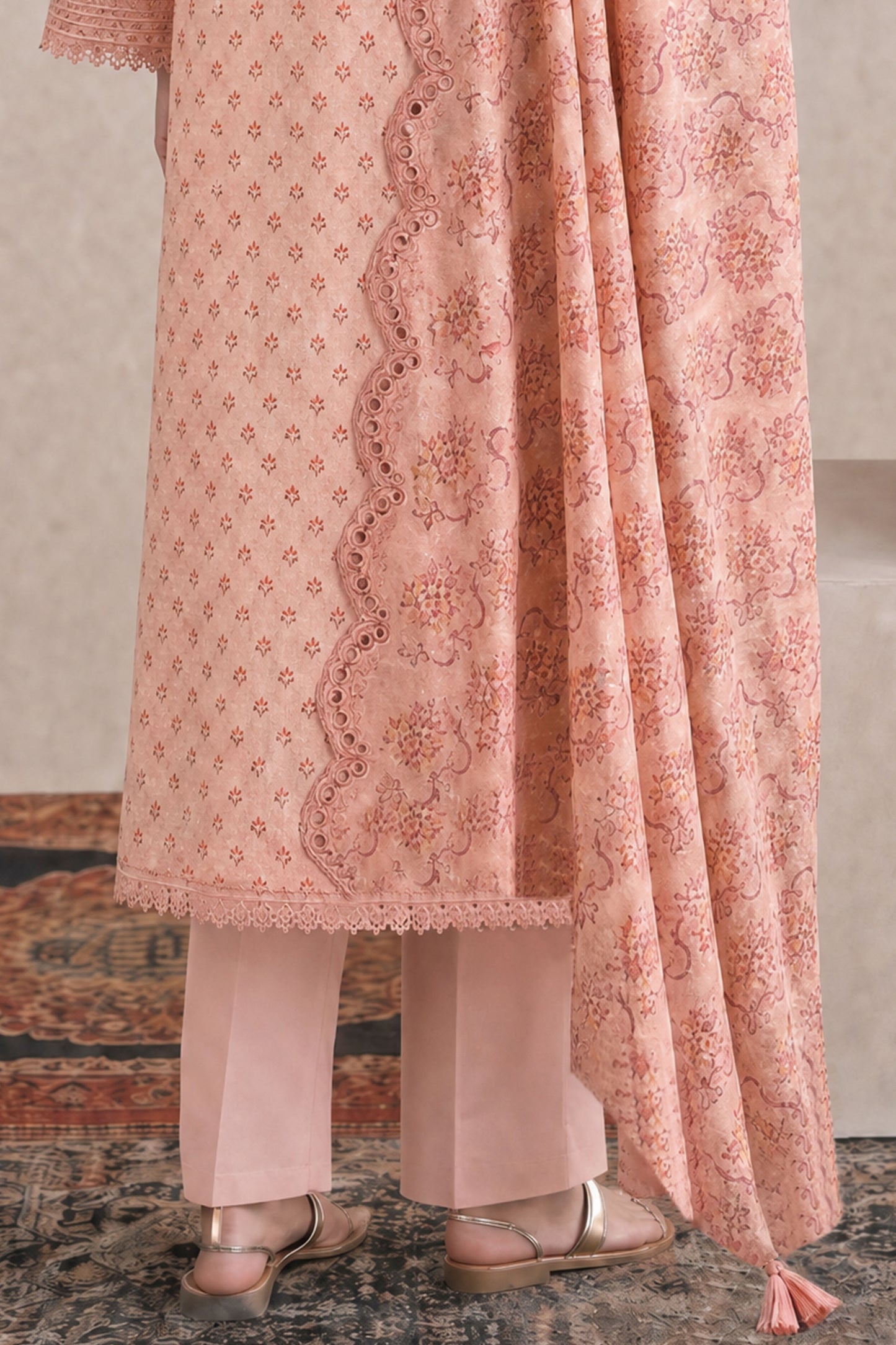 LAWN | EMBROIDERED