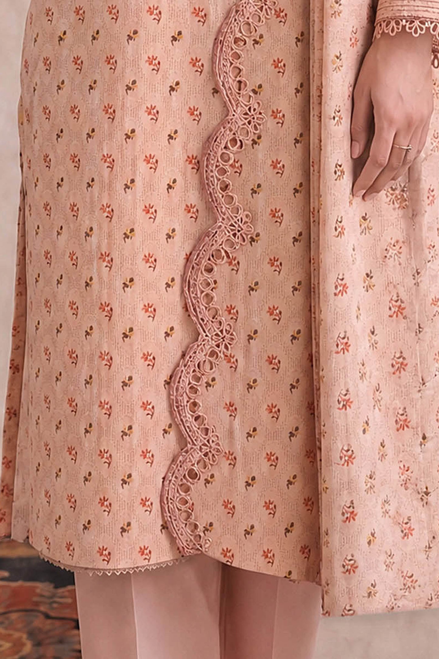 LAWN | EMBROIDERED