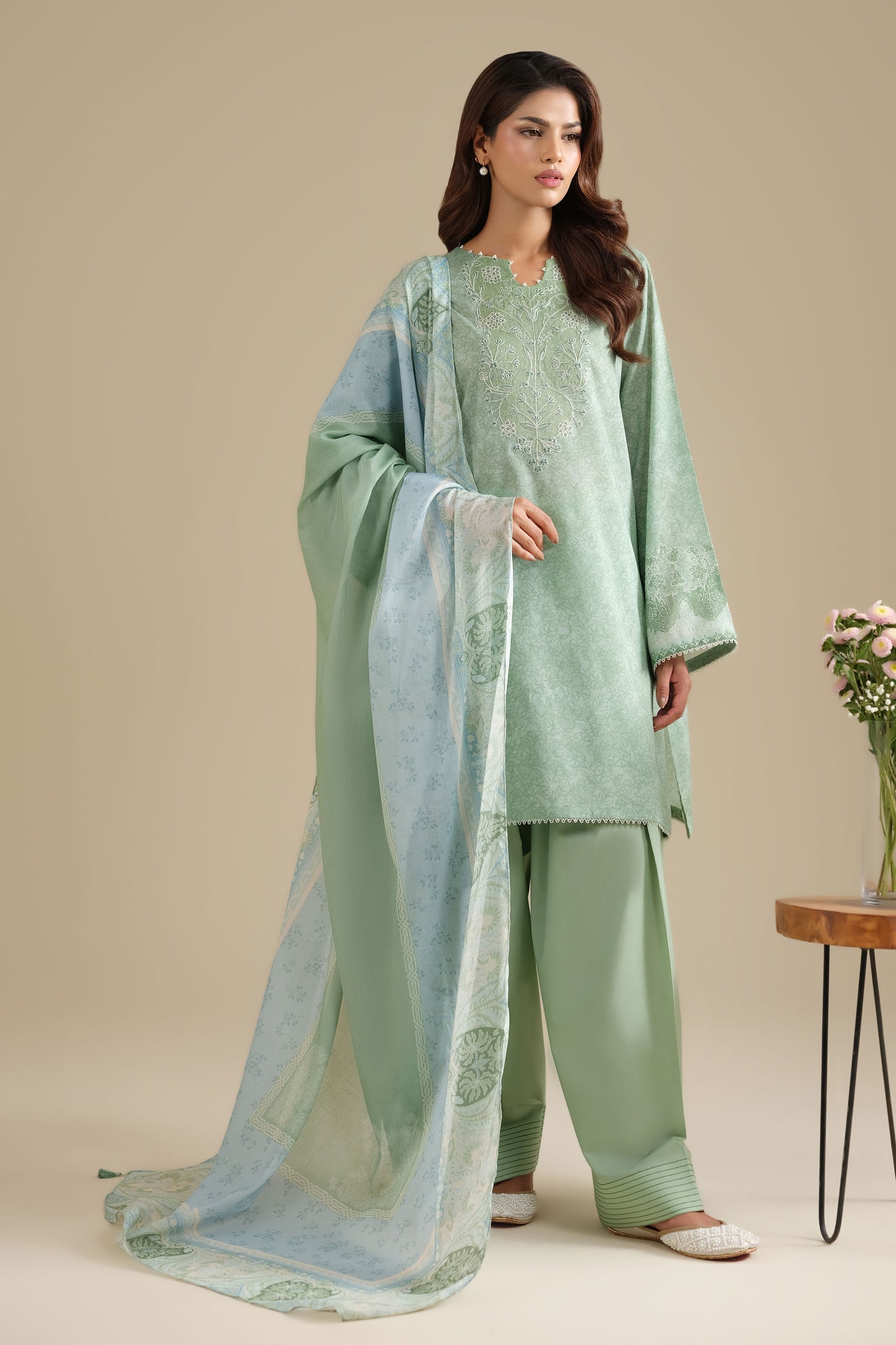 LAWN | EMBROIDERED