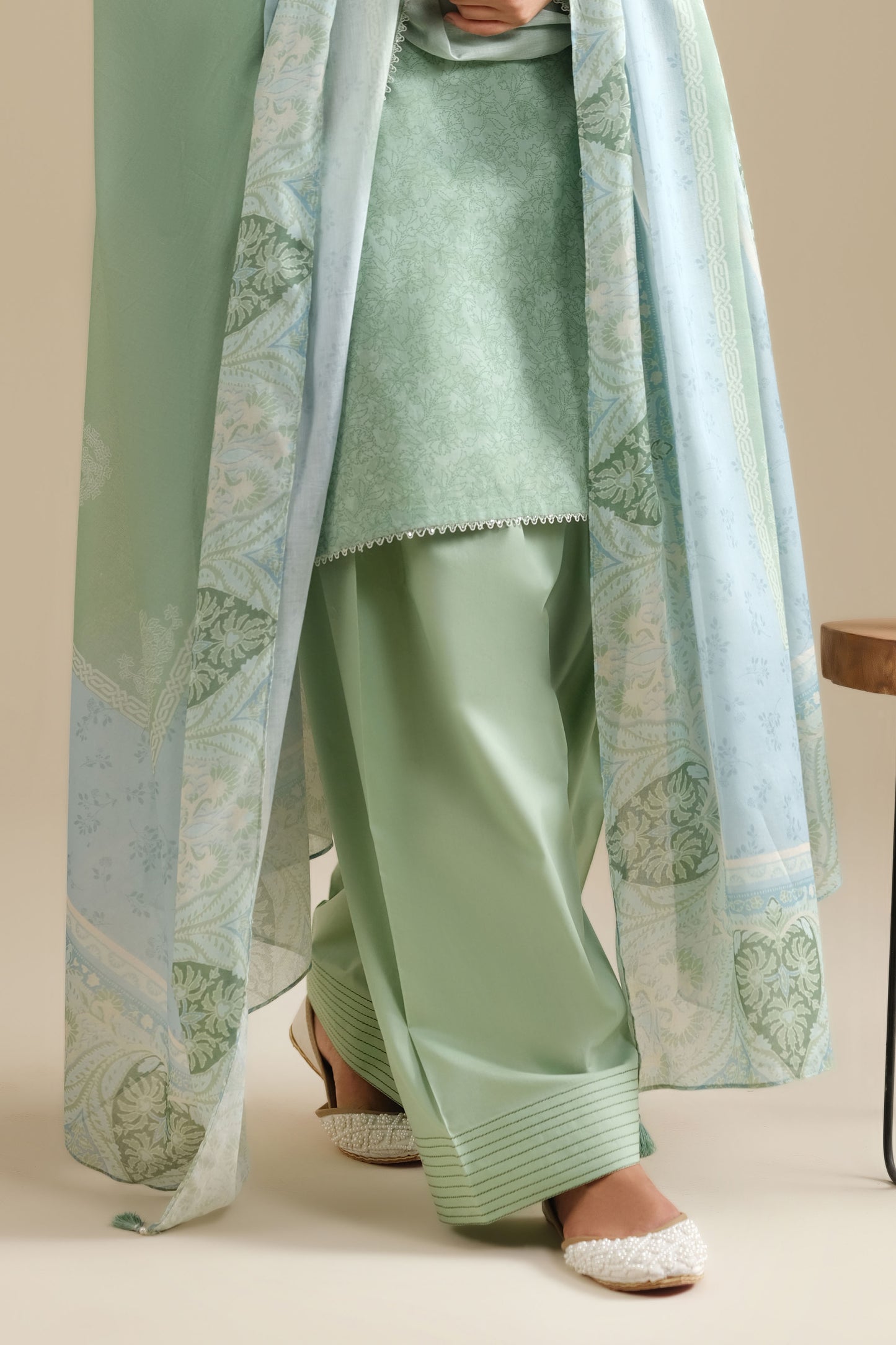 LAWN | EMBROIDERED