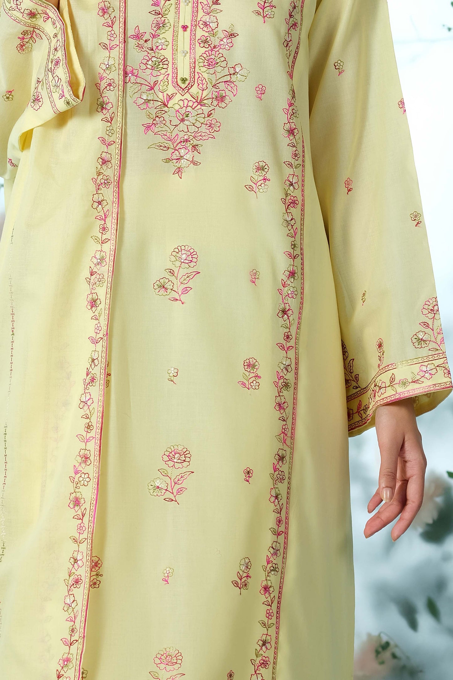LAWN | EMBROIDERED