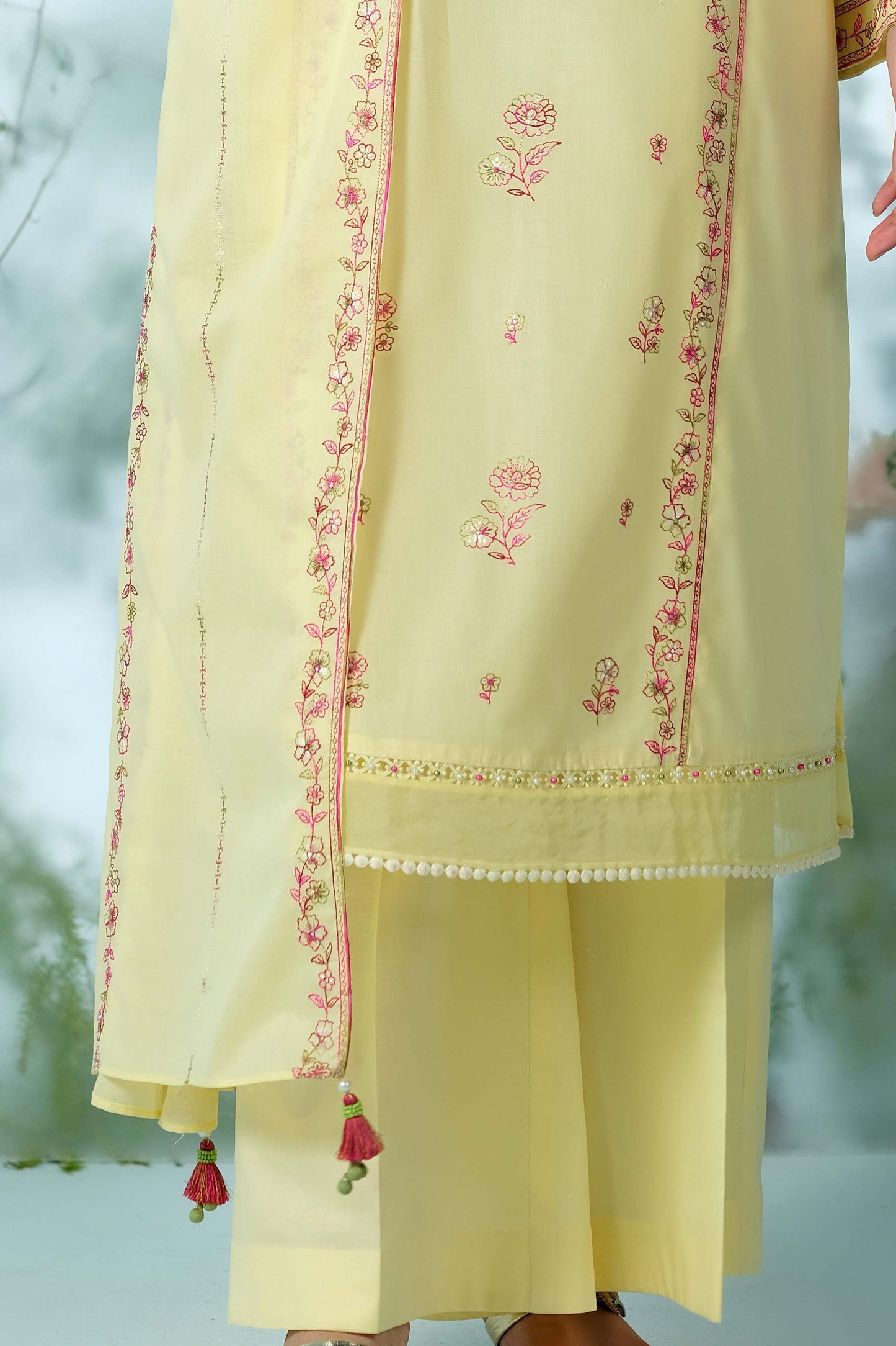 LAWN | EMBROIDERED
