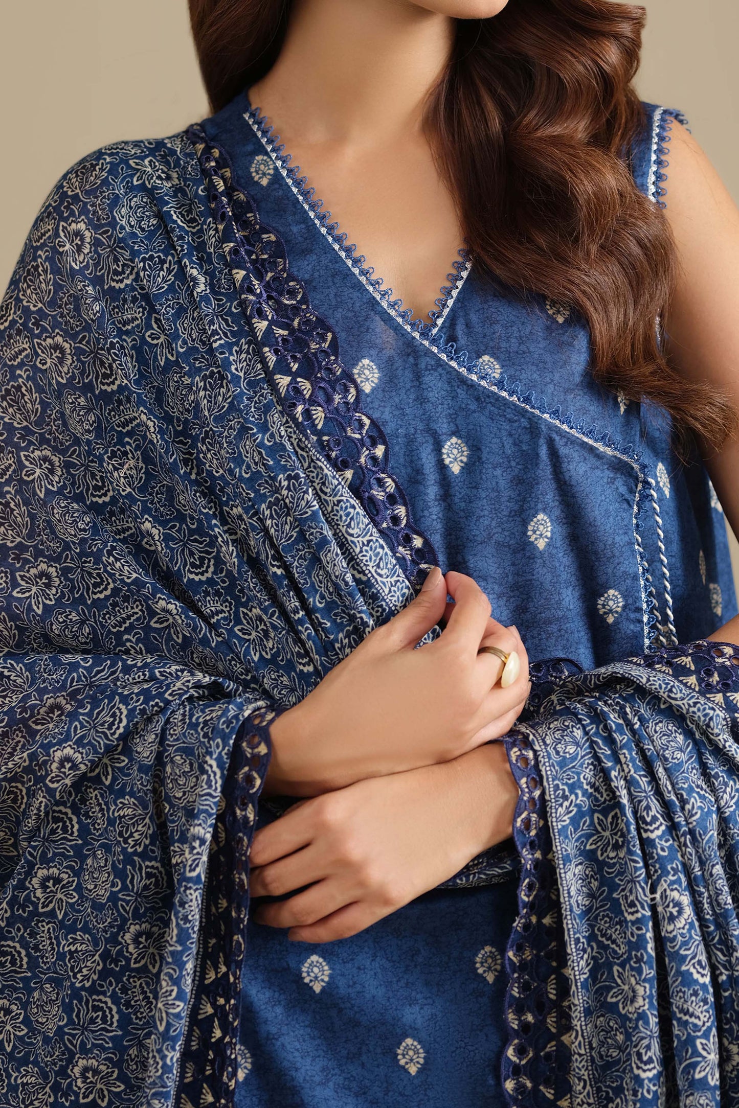 LAWN | EMBROIDERED
