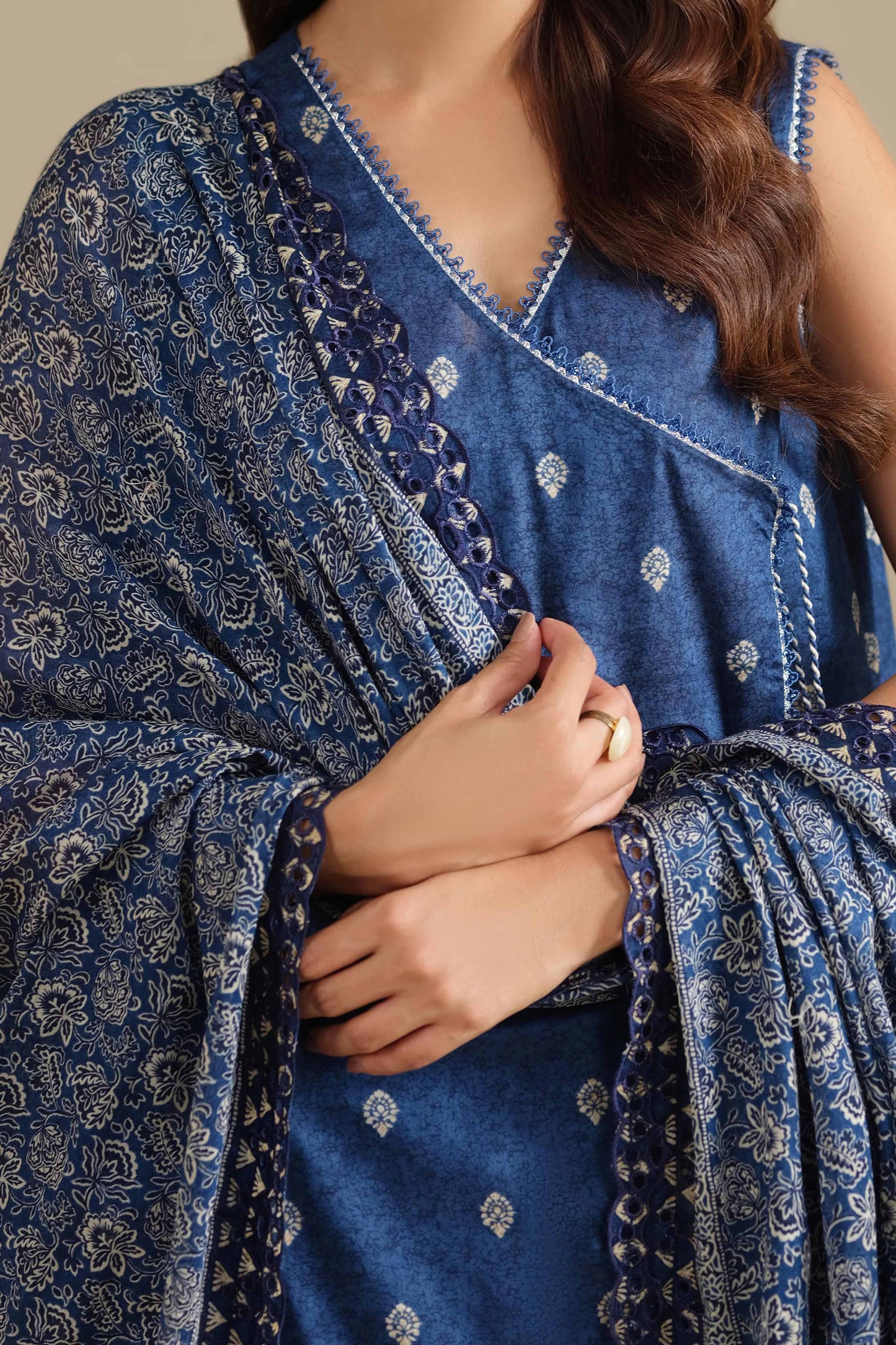 LAWN | EMBROIDERED