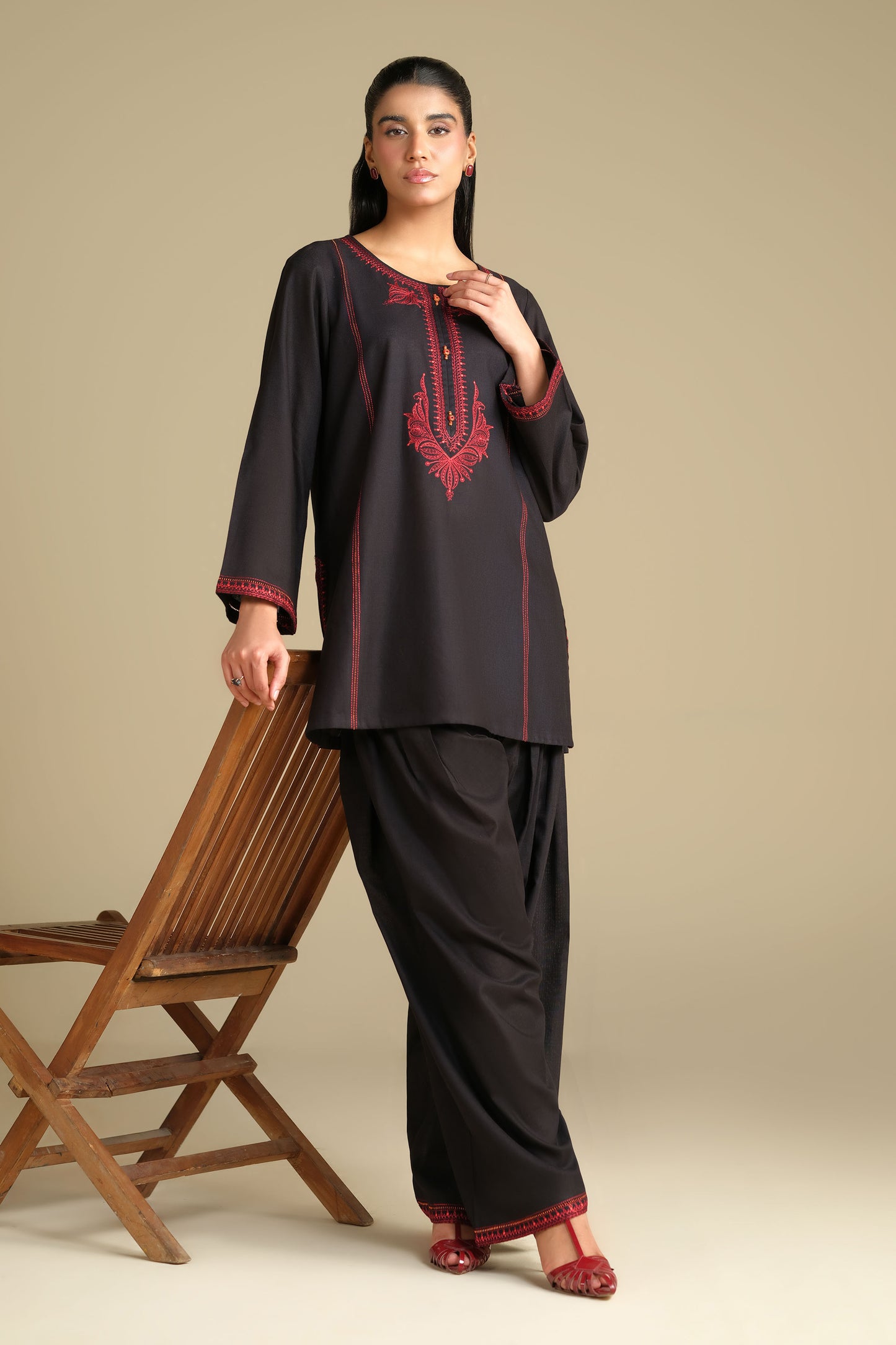 KHADDAR | EMBROIDERED