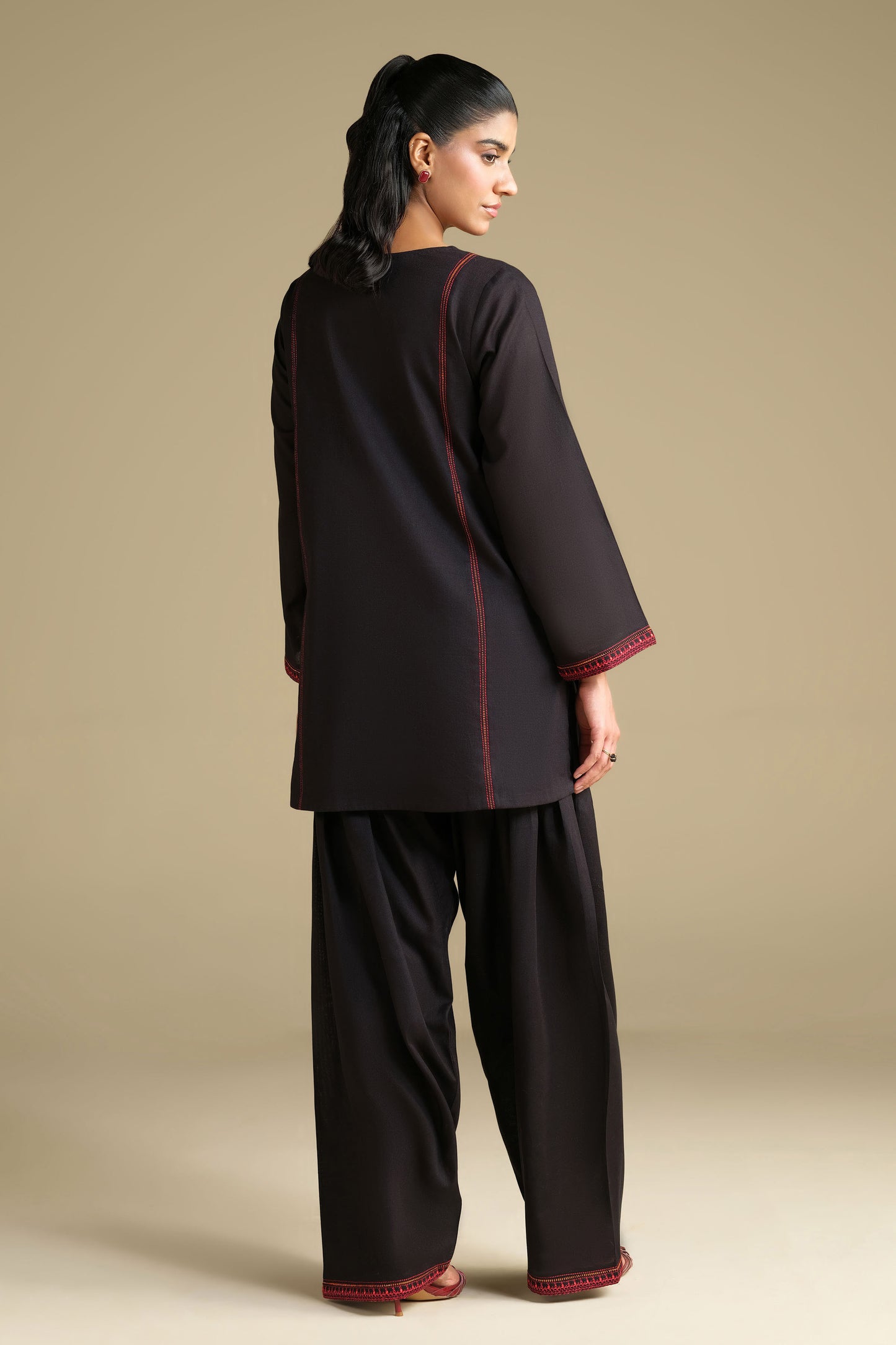 KHADDAR | EMBROIDERED