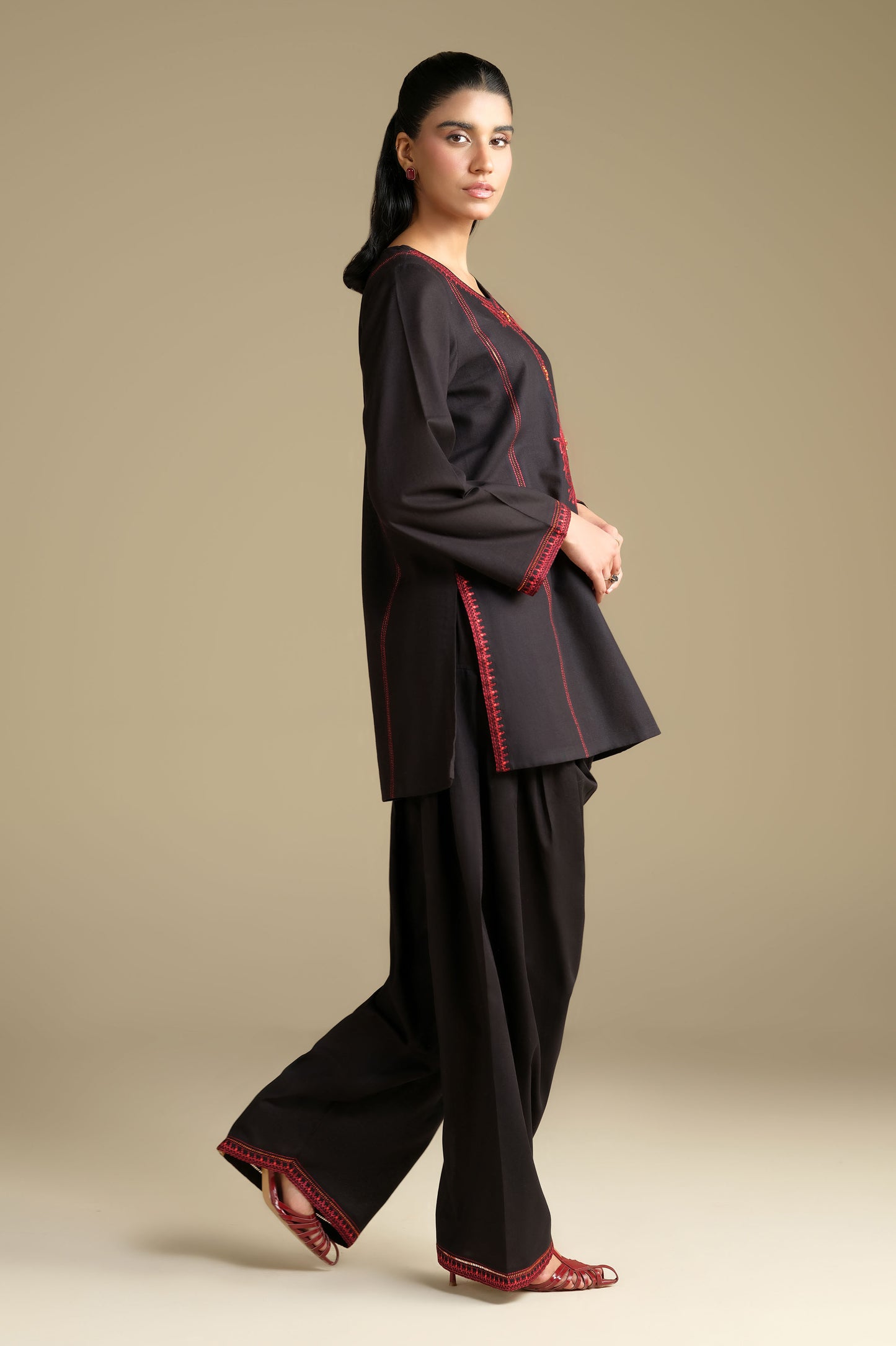 KHADDAR | EMBROIDERED