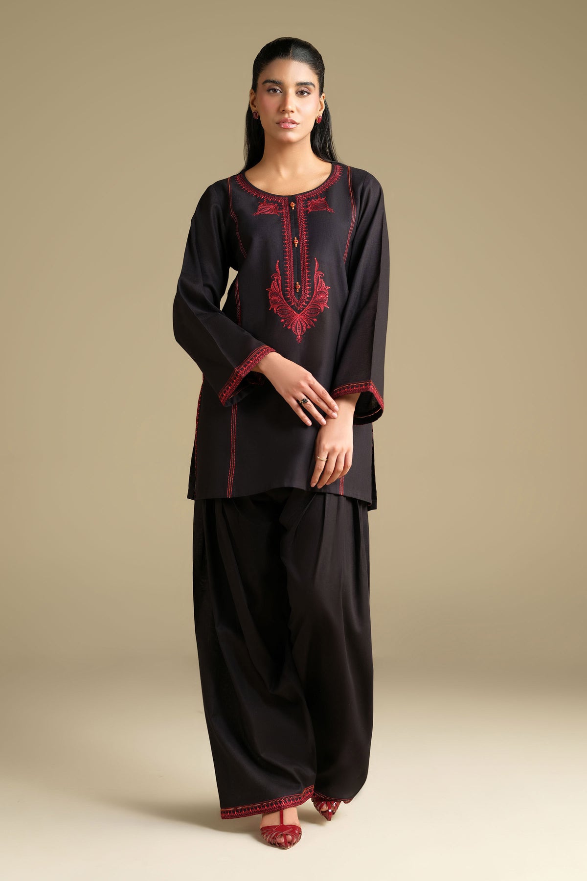KHADDAR | EMBROIDERED