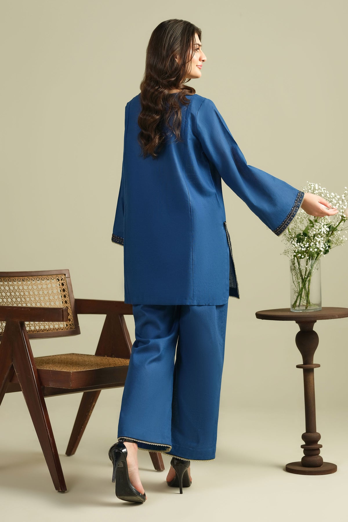 KHADDAR | EMBROIDERED