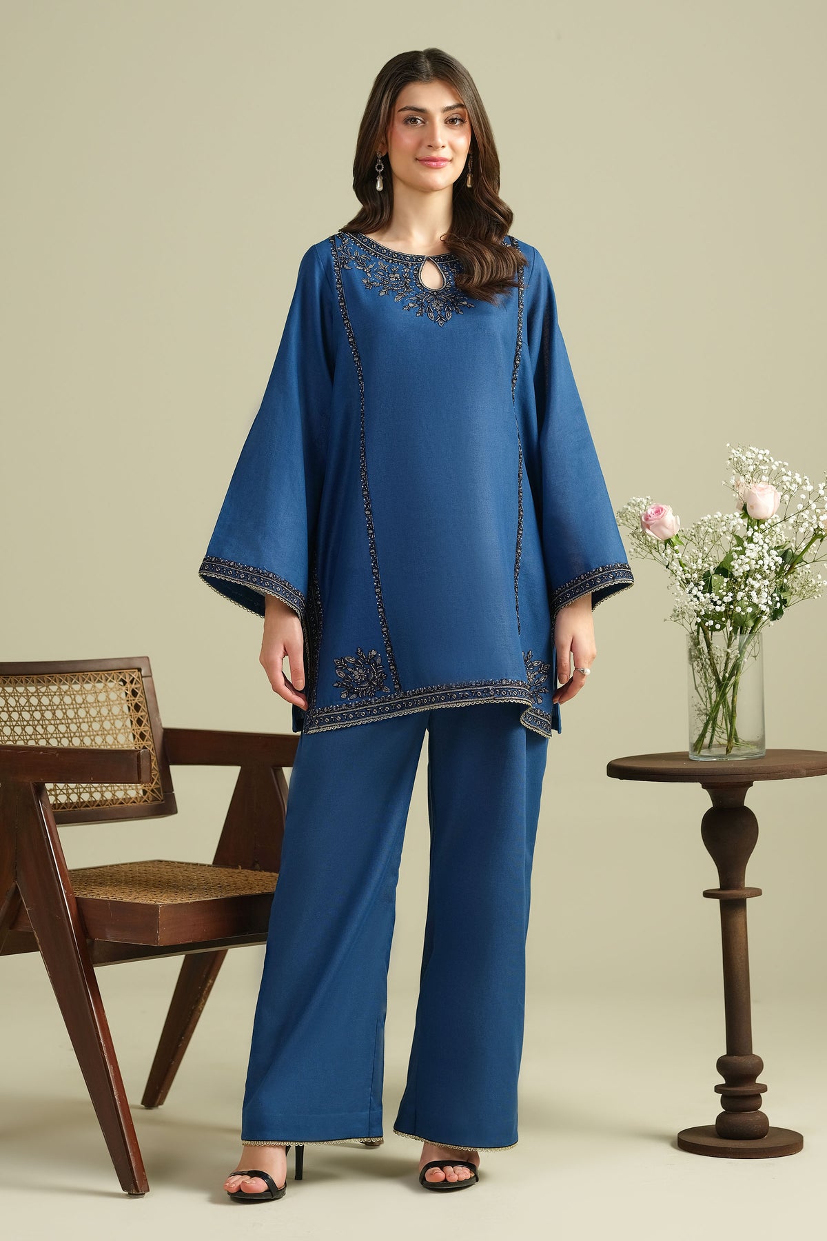 KHADDAR | EMBROIDERED