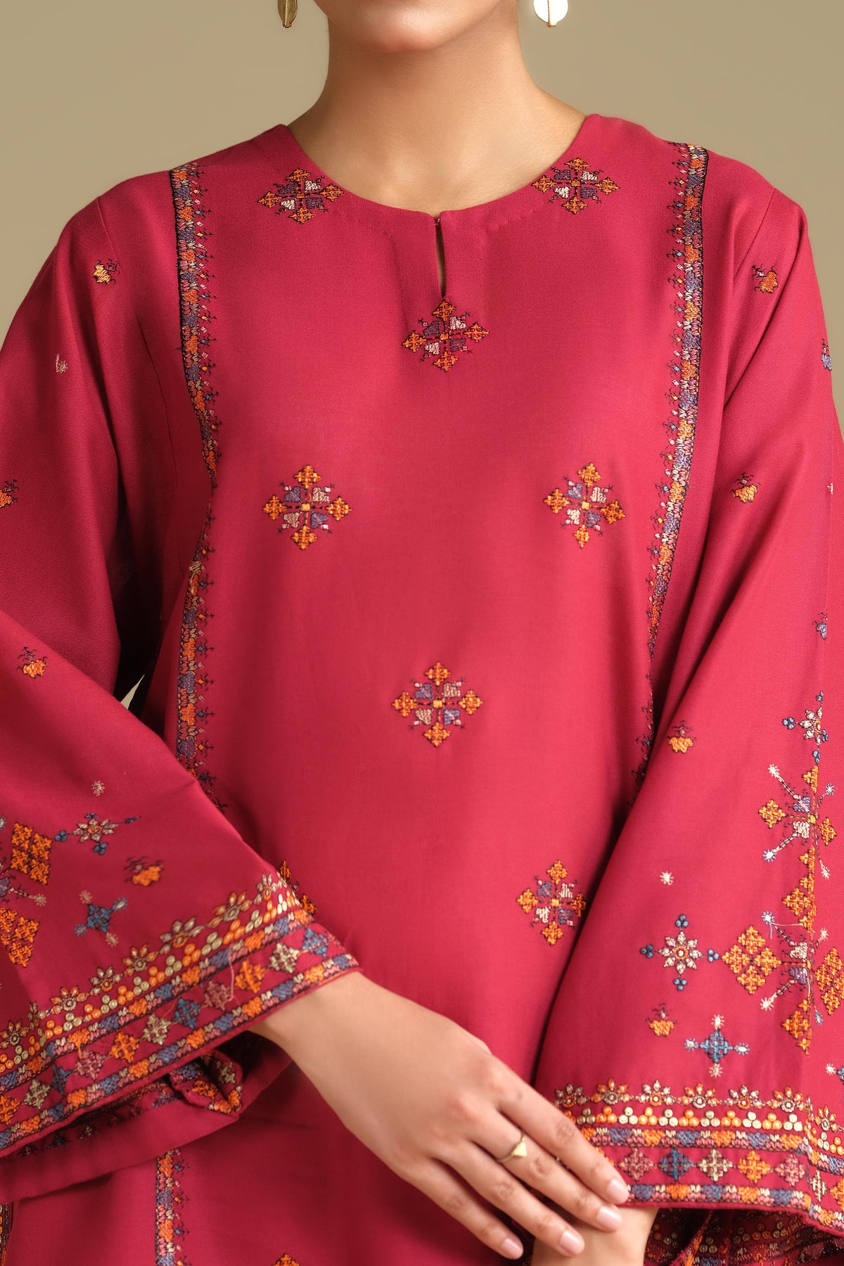 KHADDAR | EMBROIDERED