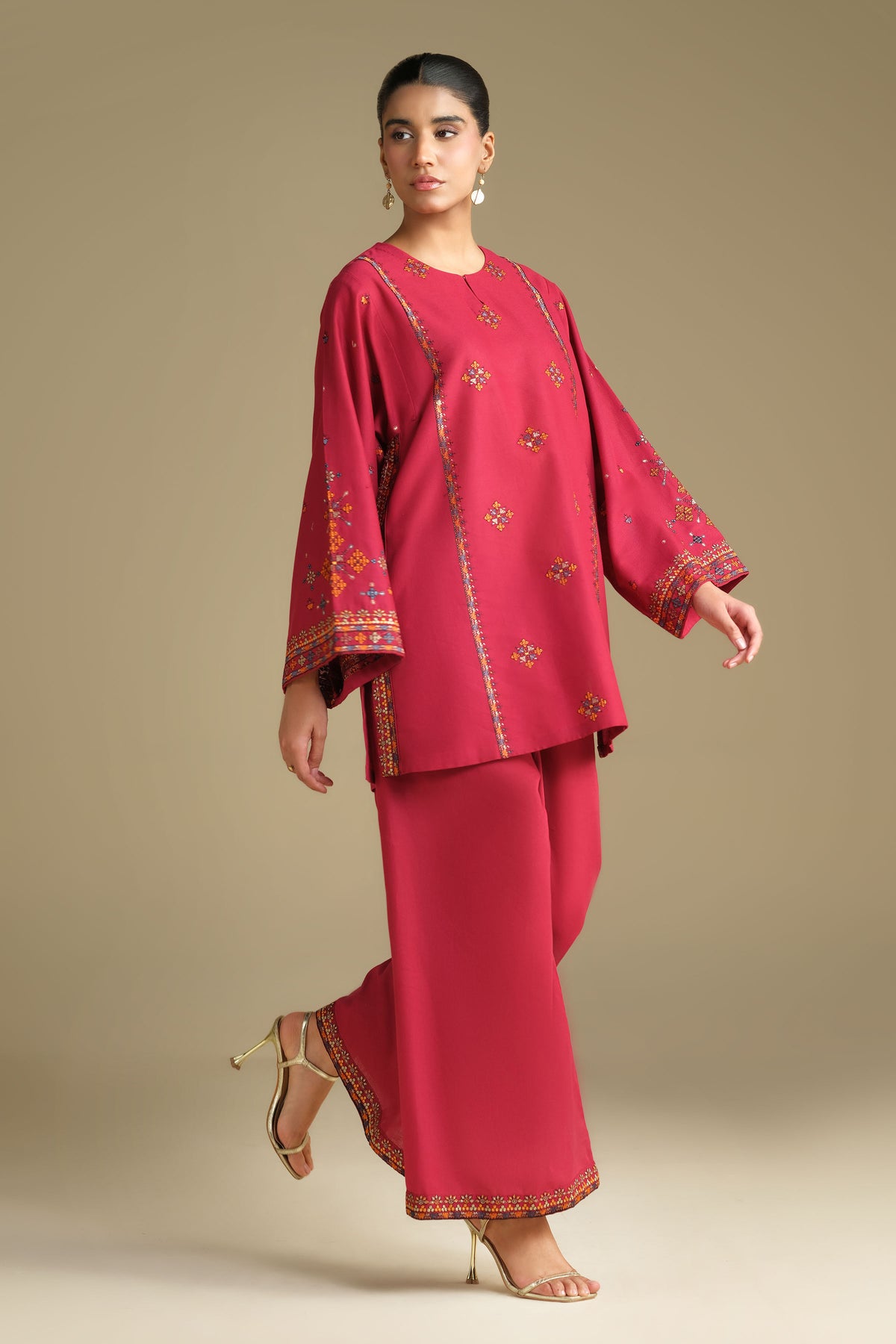 KHADDAR | EMBROIDERED