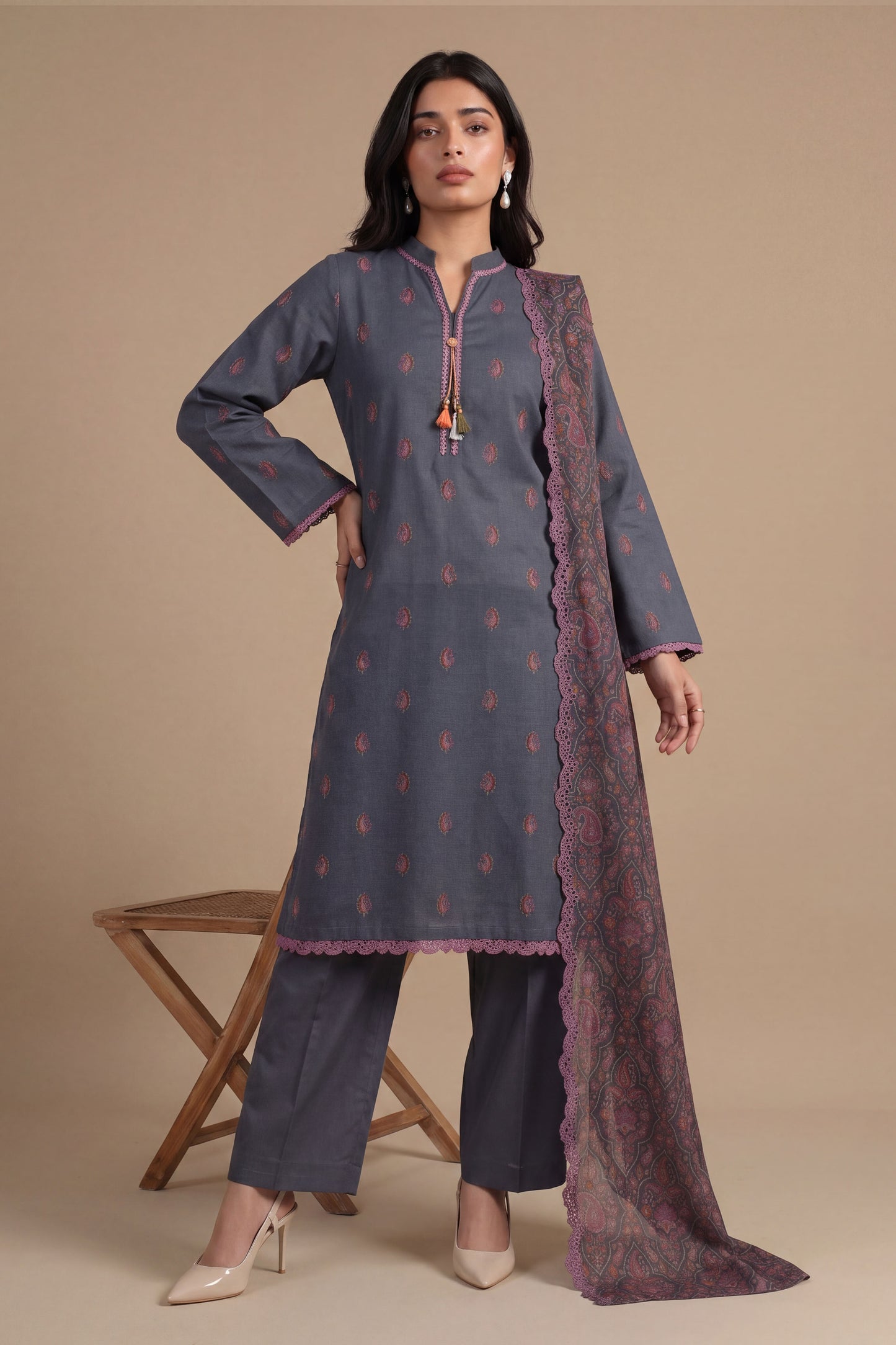 KHADDAR | EMBROIDERED