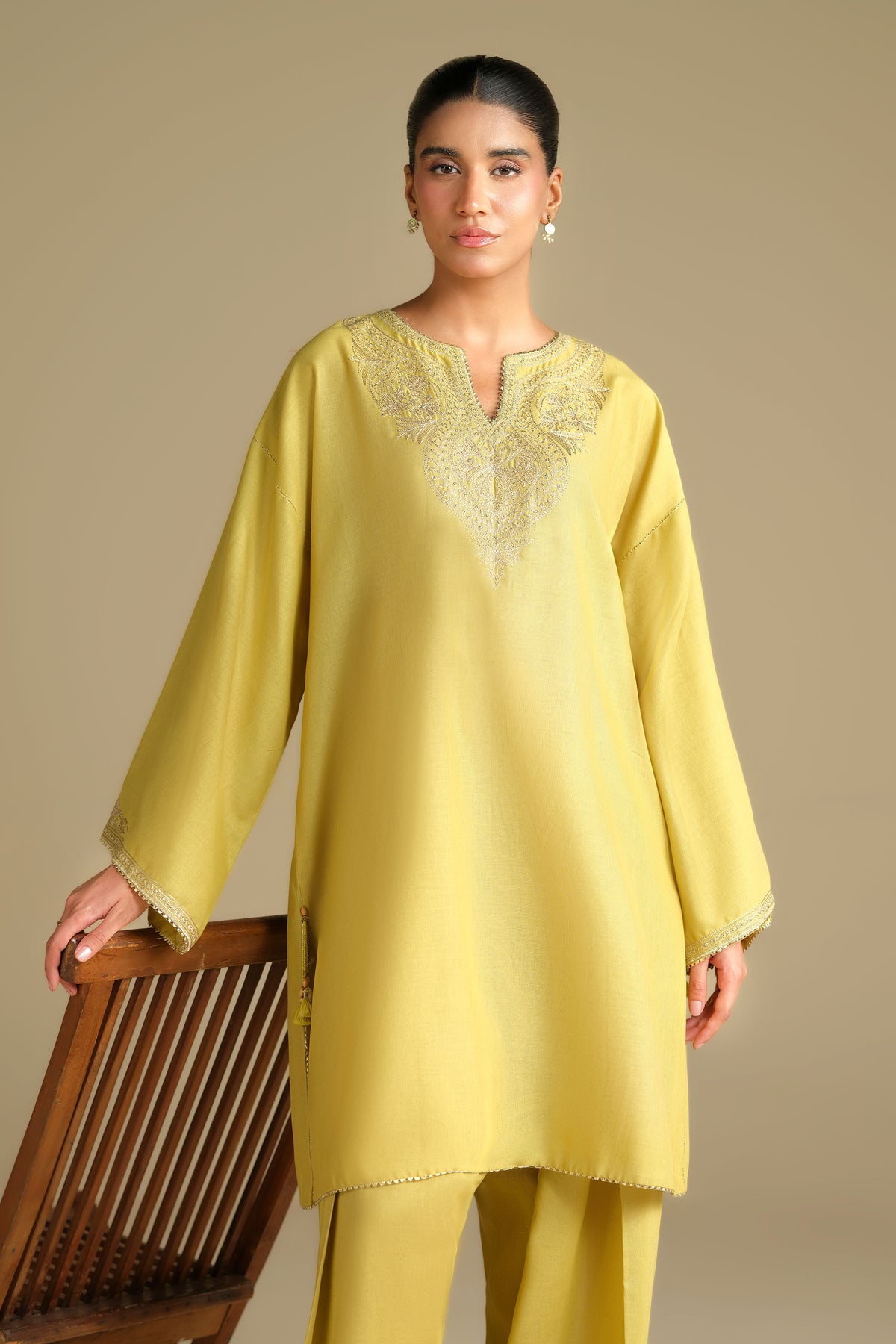 KHADDAR | EMBROIDERED