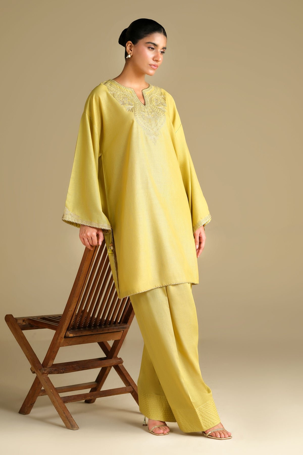 KHADDAR | EMBROIDERED
