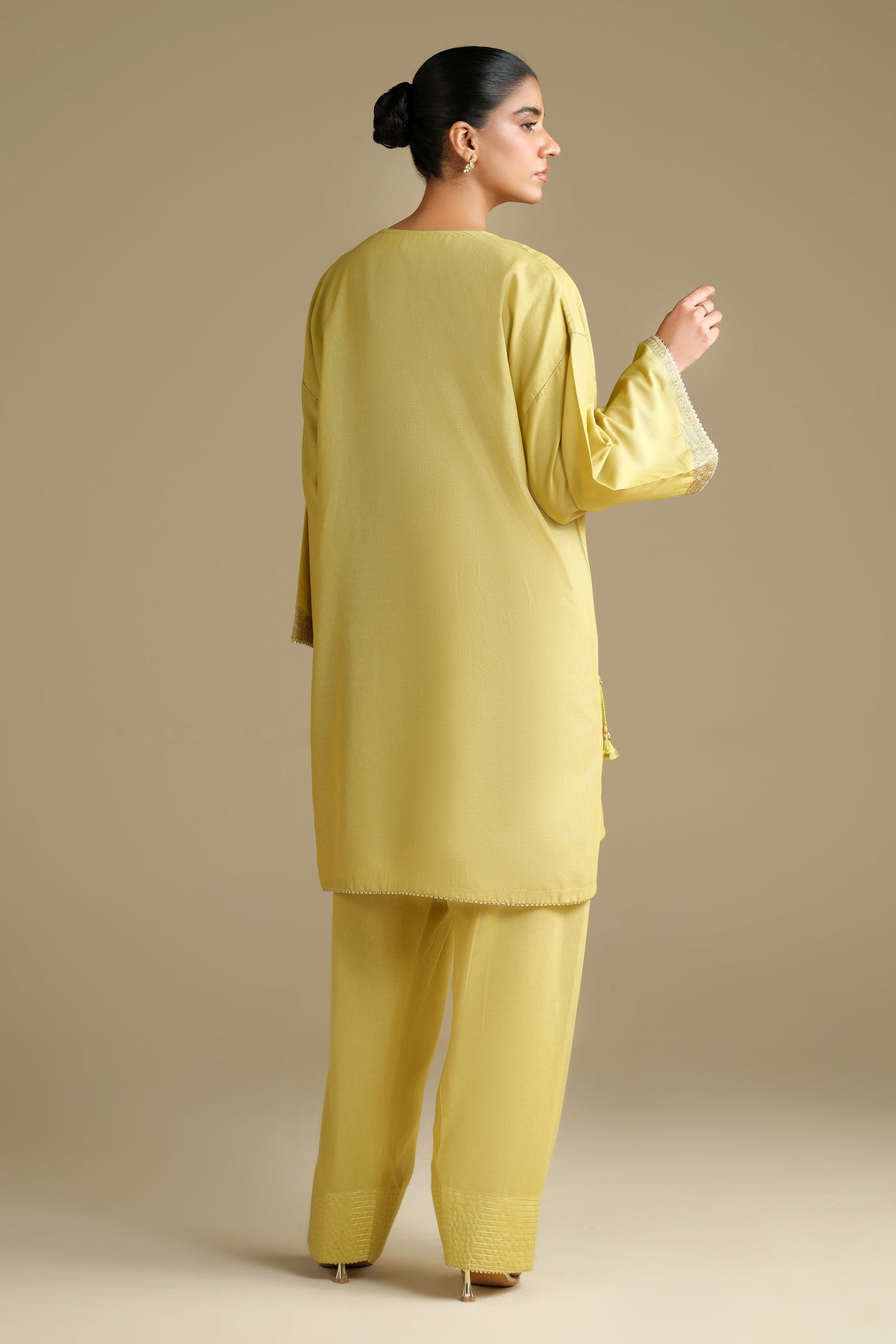 KHADDAR | EMBROIDERED