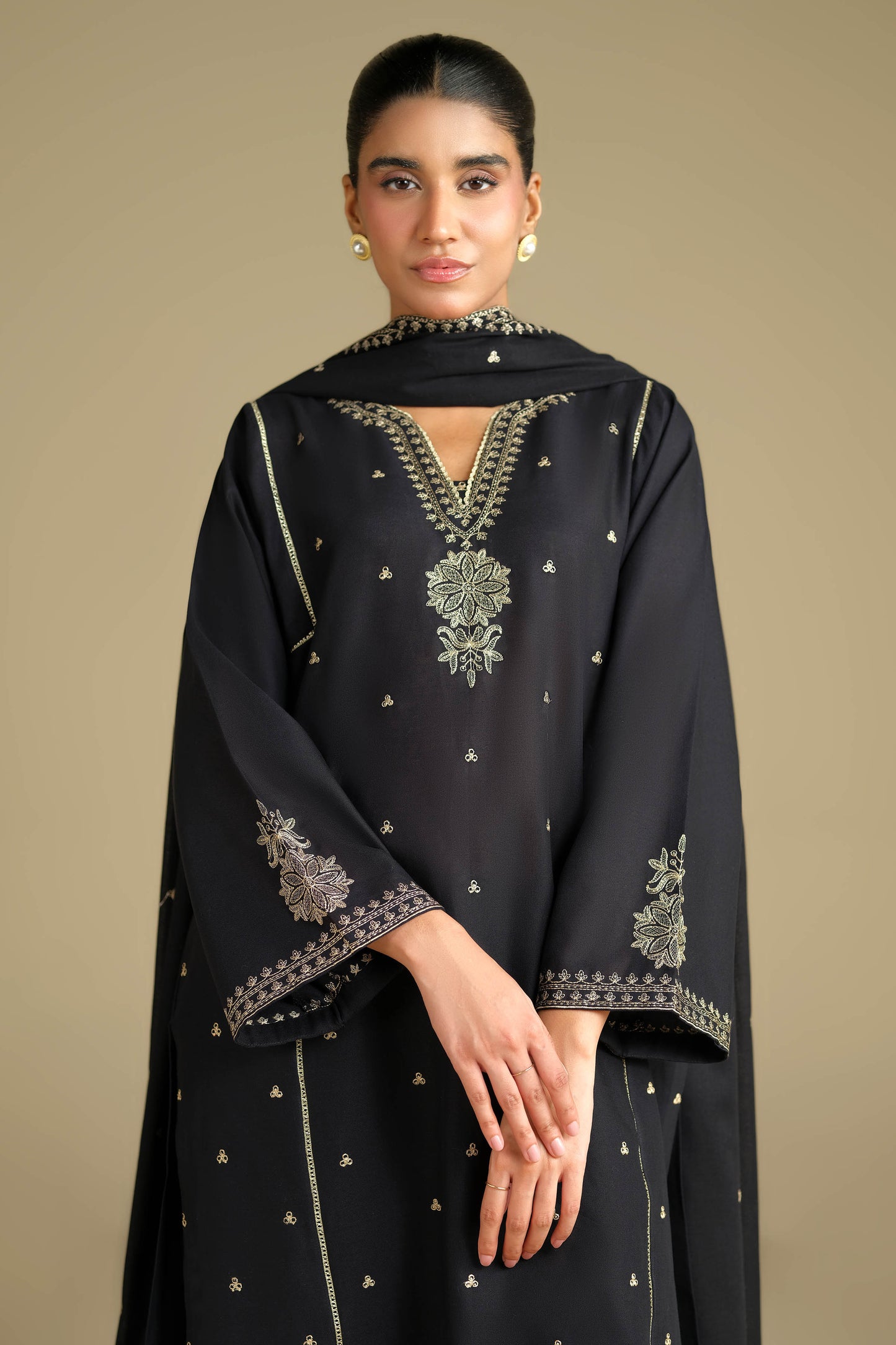 KHADDAR | EMBROIDERED