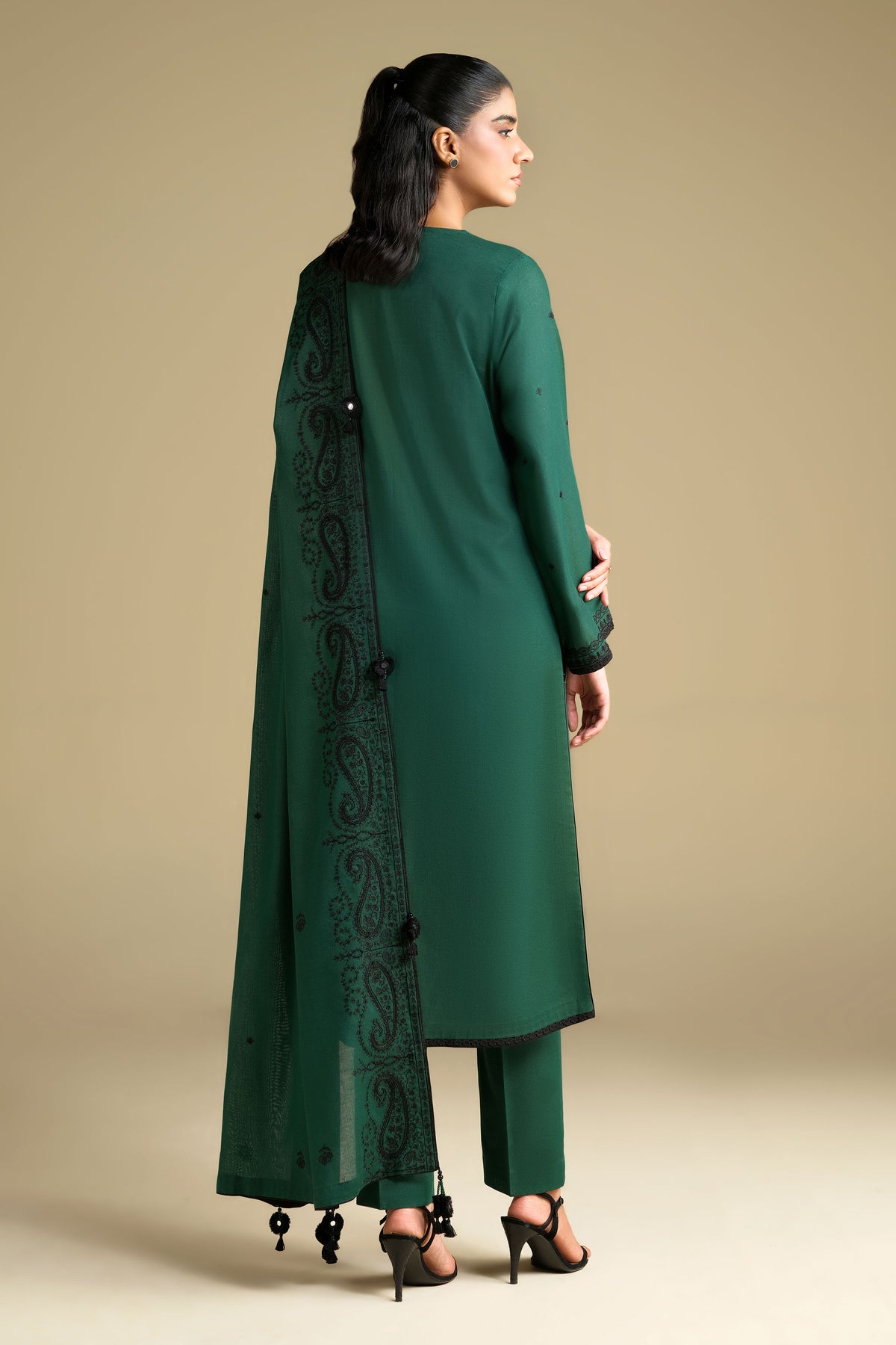 KHADDAR | EMBROIDERED