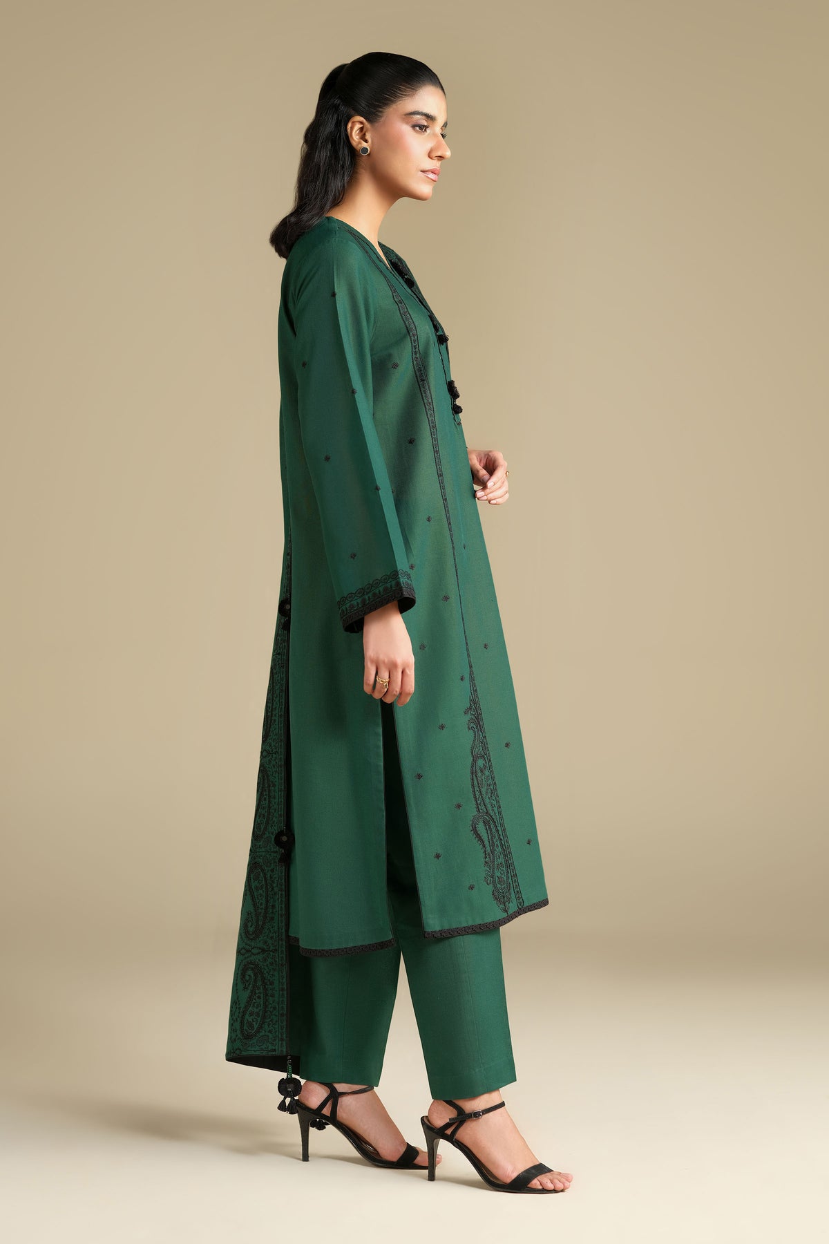 KHADDAR | EMBROIDERED
