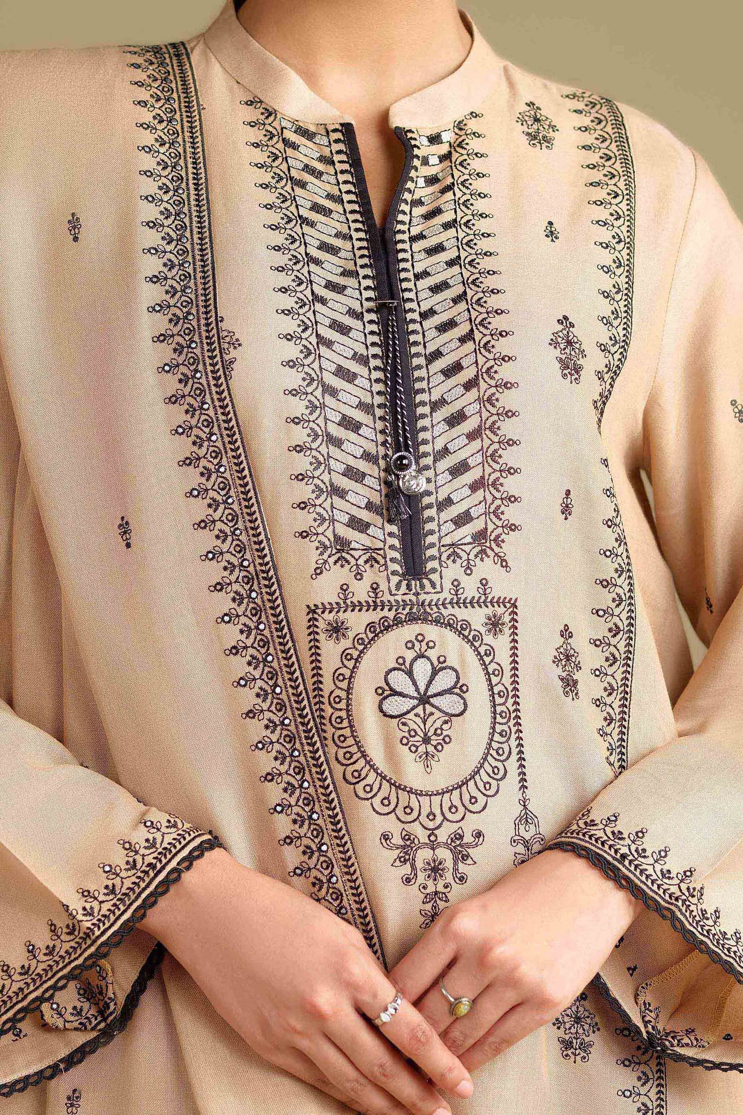KHADDAR | EMBROIDERED
