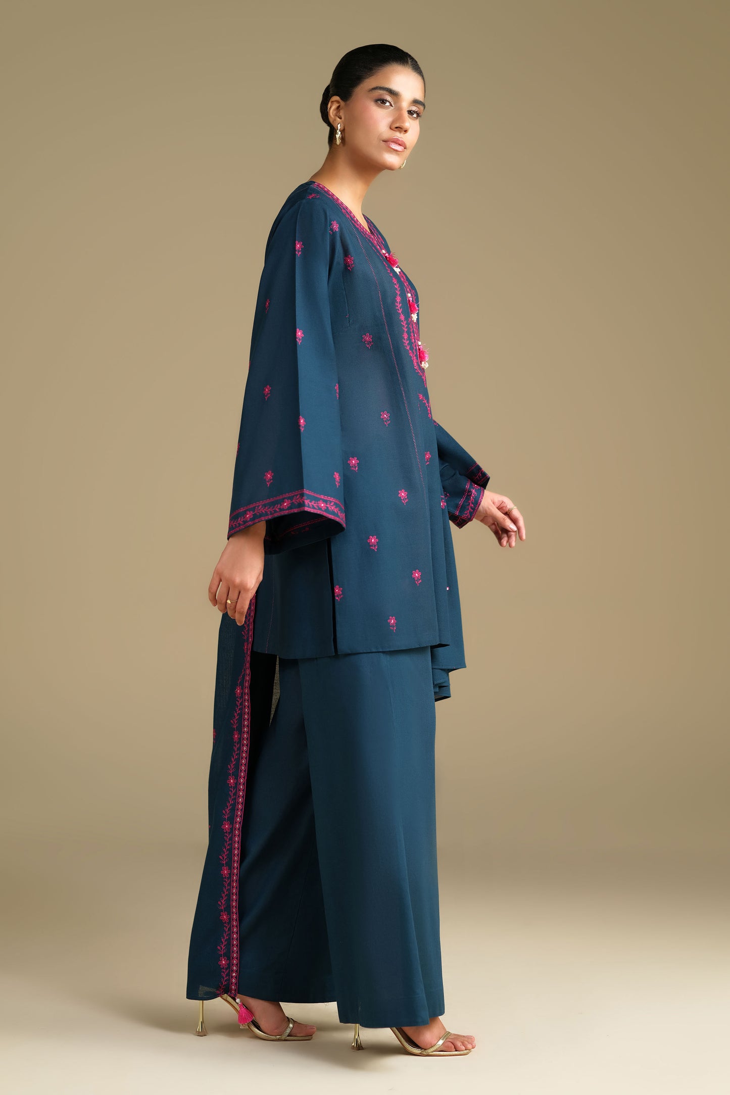 KHADDAR | EMBROIDERED