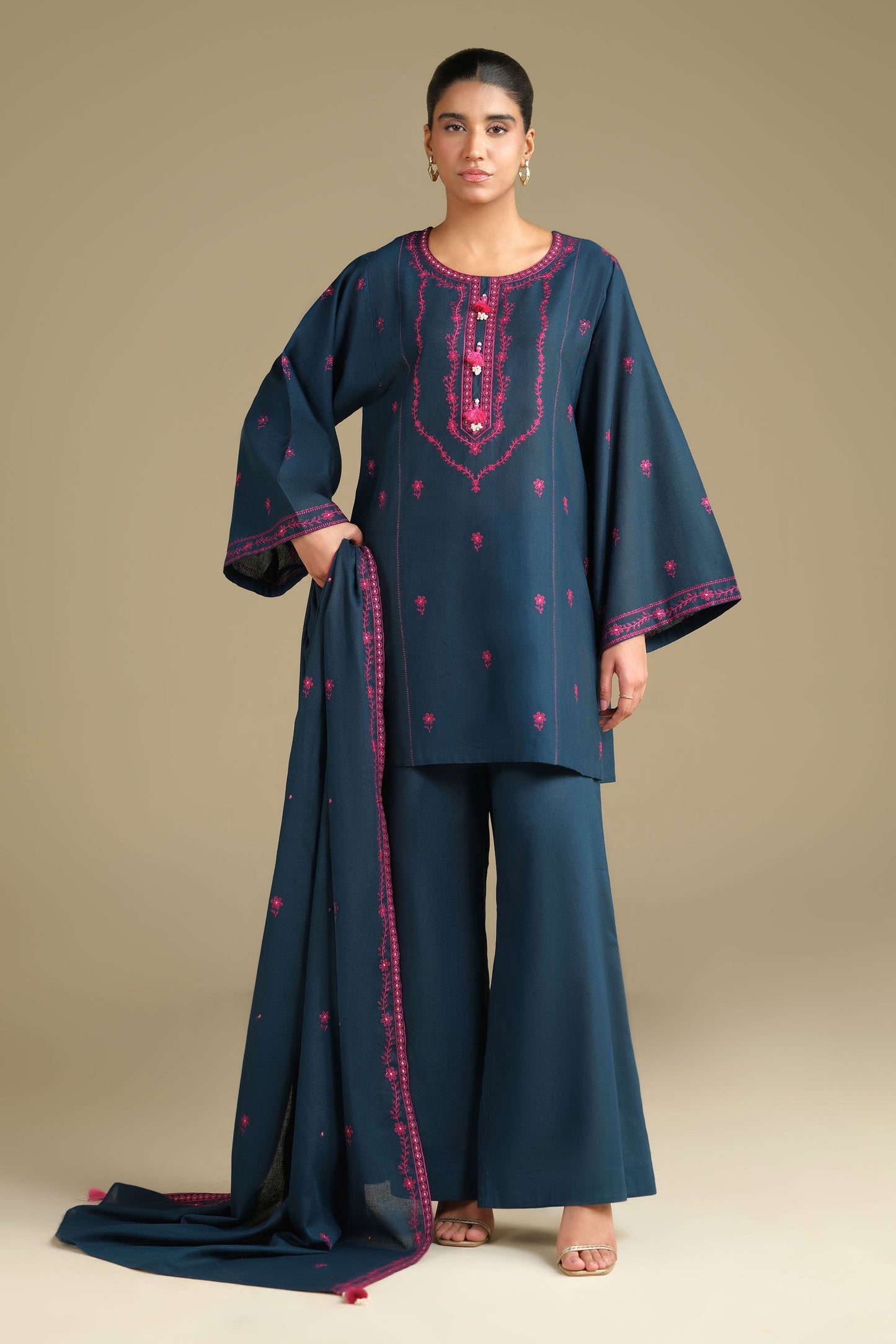 KHADDAR | EMBROIDERED