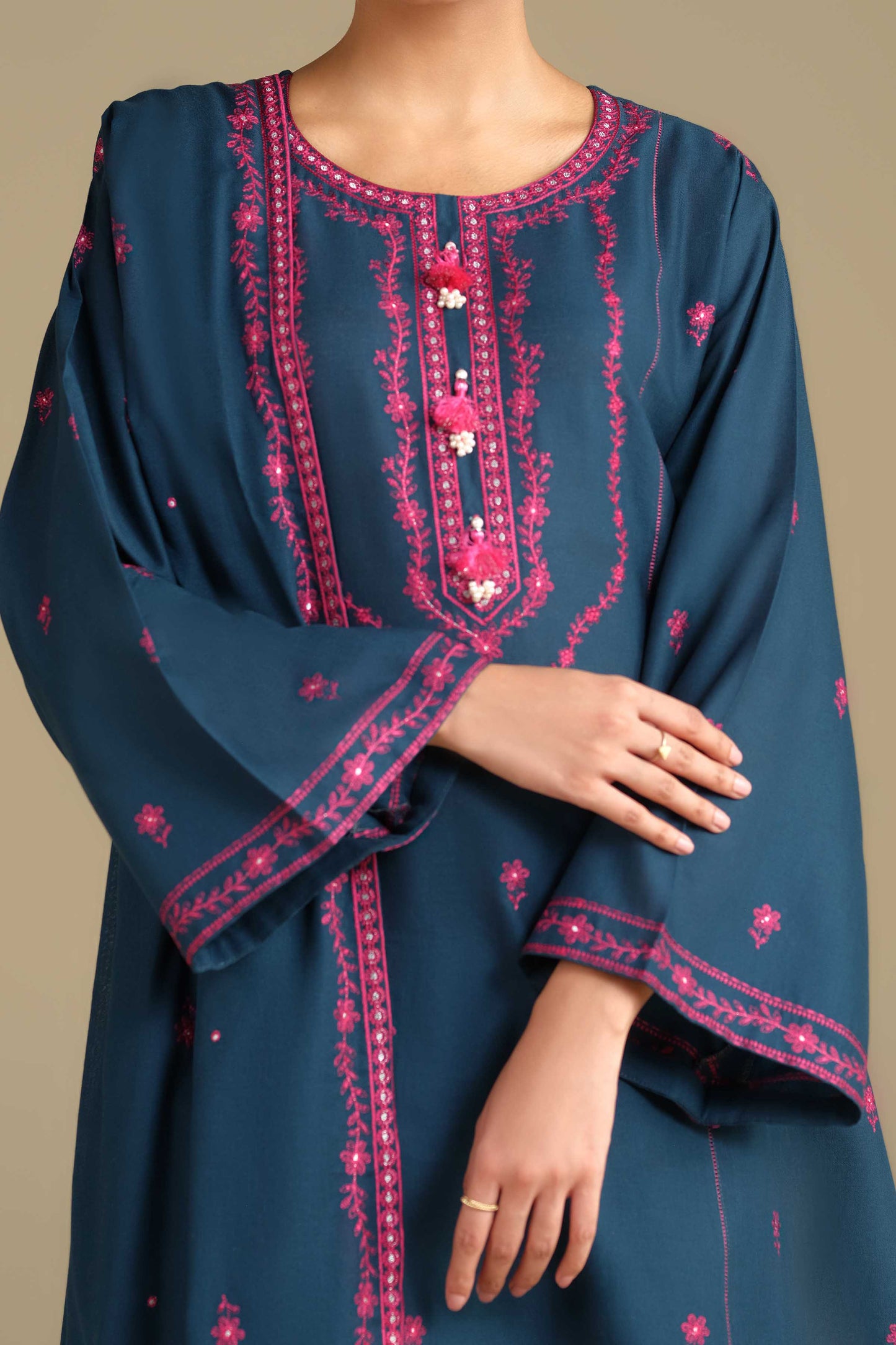 KHADDAR | EMBROIDERED