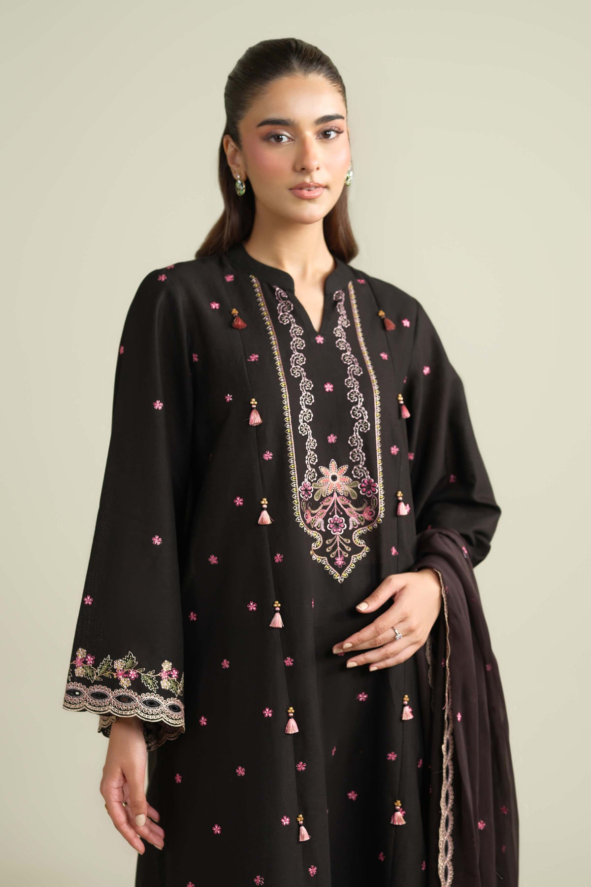 KHADDAR | EMBROIDERED