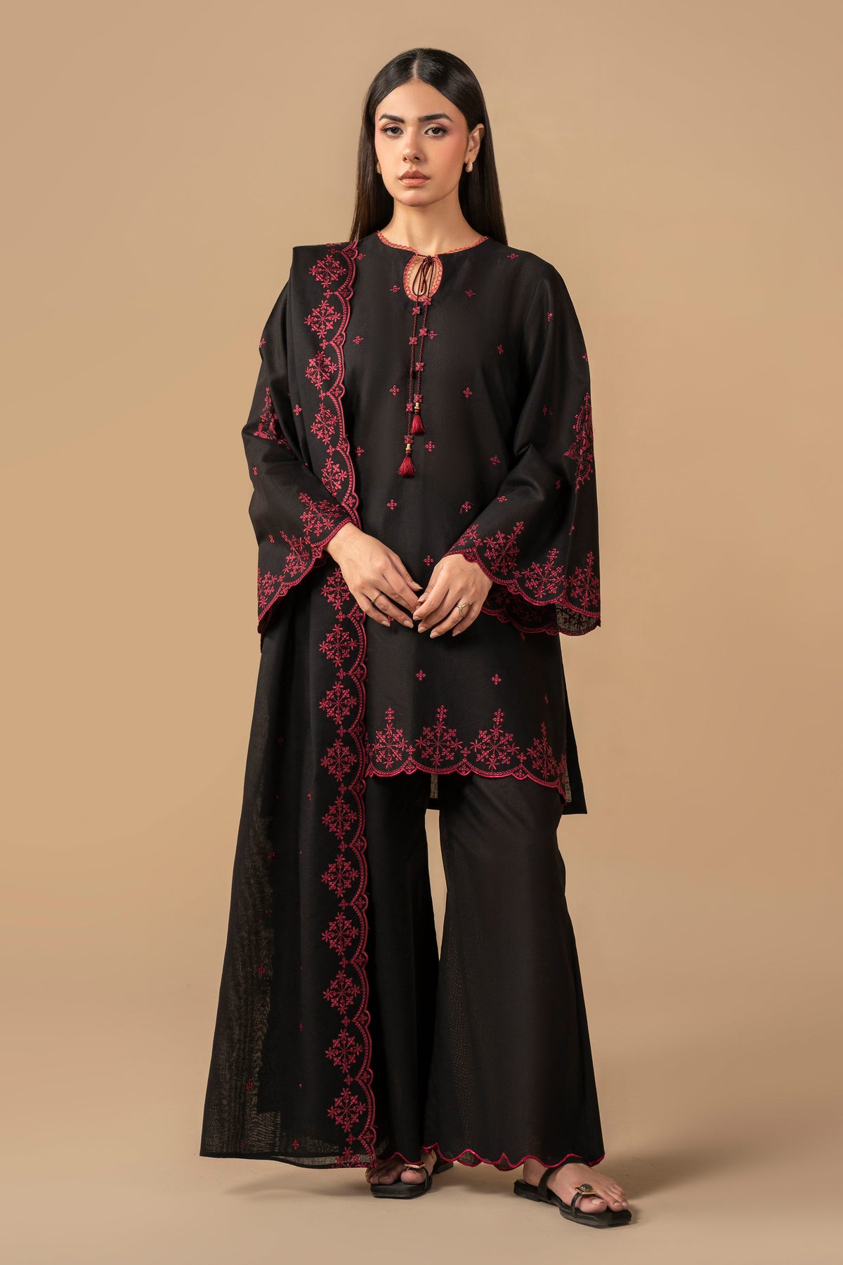 KHADDAR | EMBROIDERED