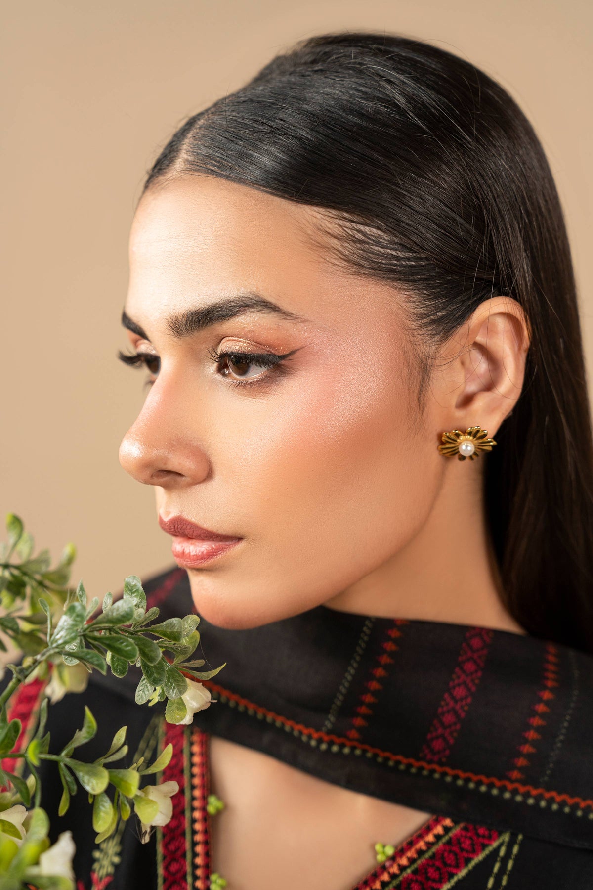 KHADDAR | EMBROIDERED
