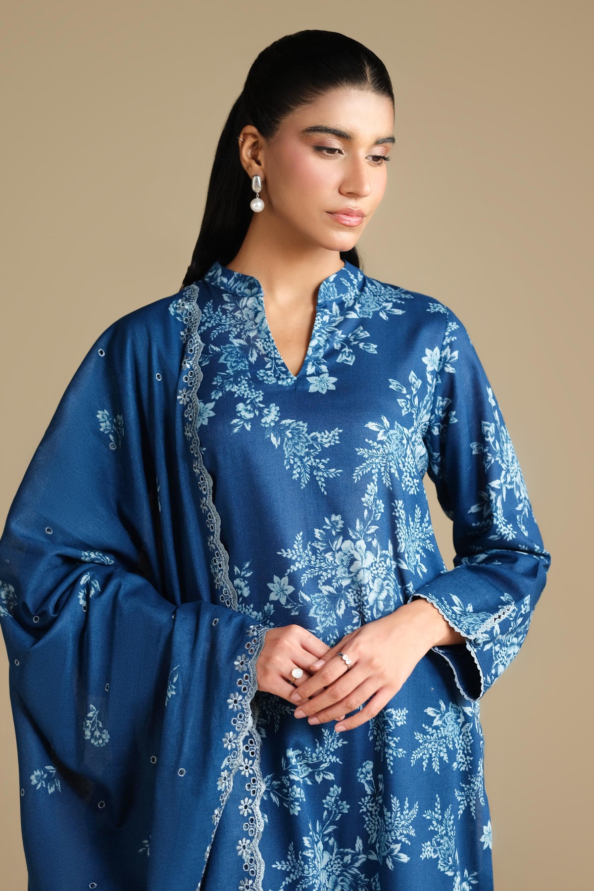 KHADDAR | EMBROIDERED
