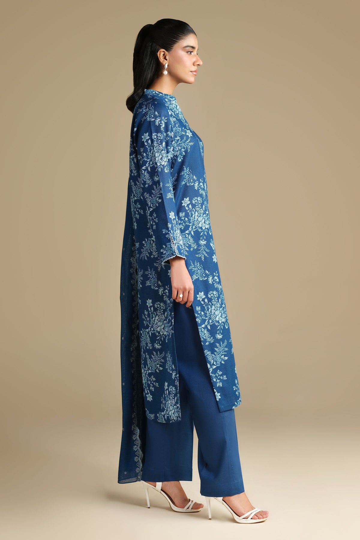 KHADDAR | EMBROIDERED