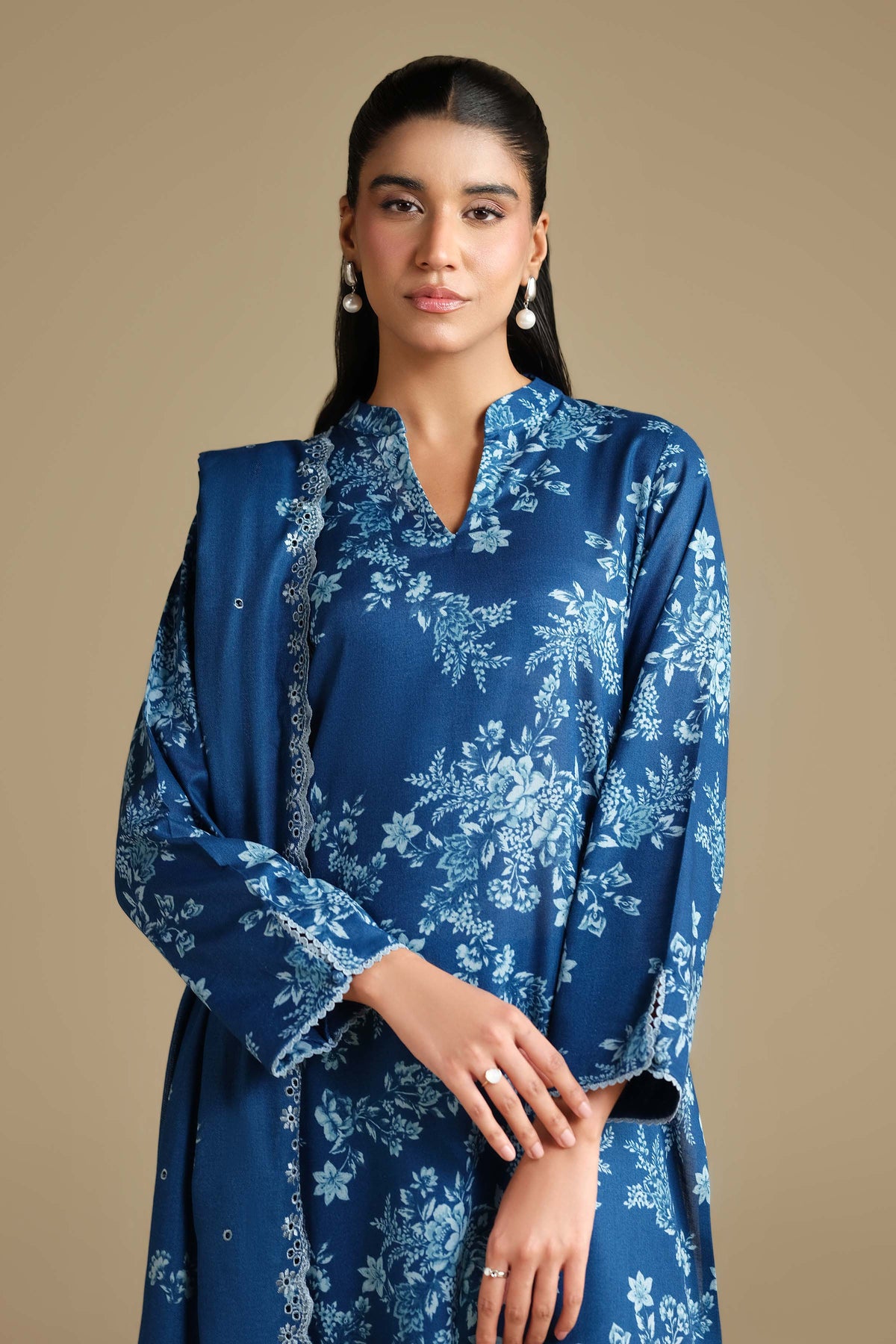 KHADDAR | EMBROIDERED