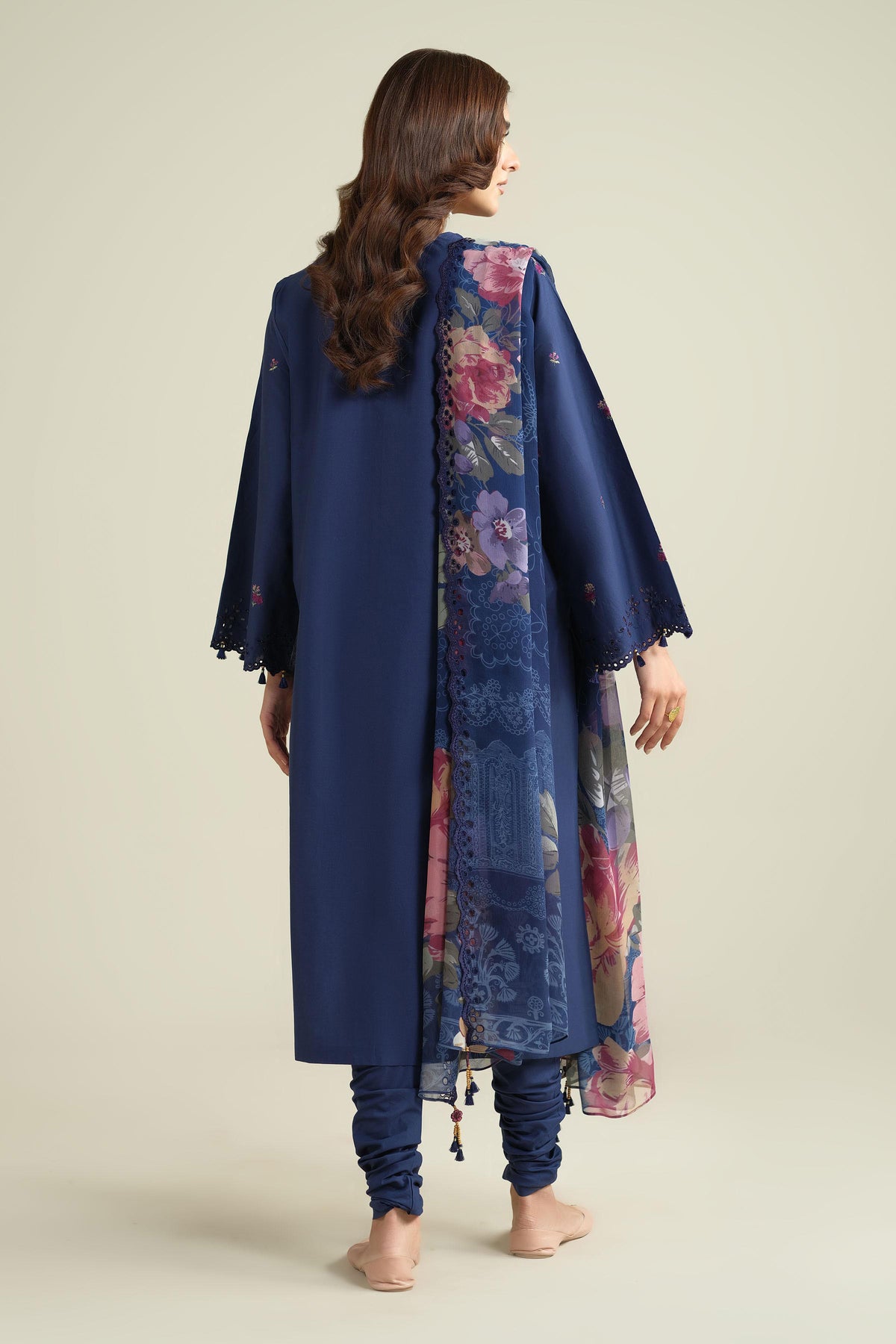 FINER CAMBRIC | EMBROIDERED CLASSIC WINTER-26