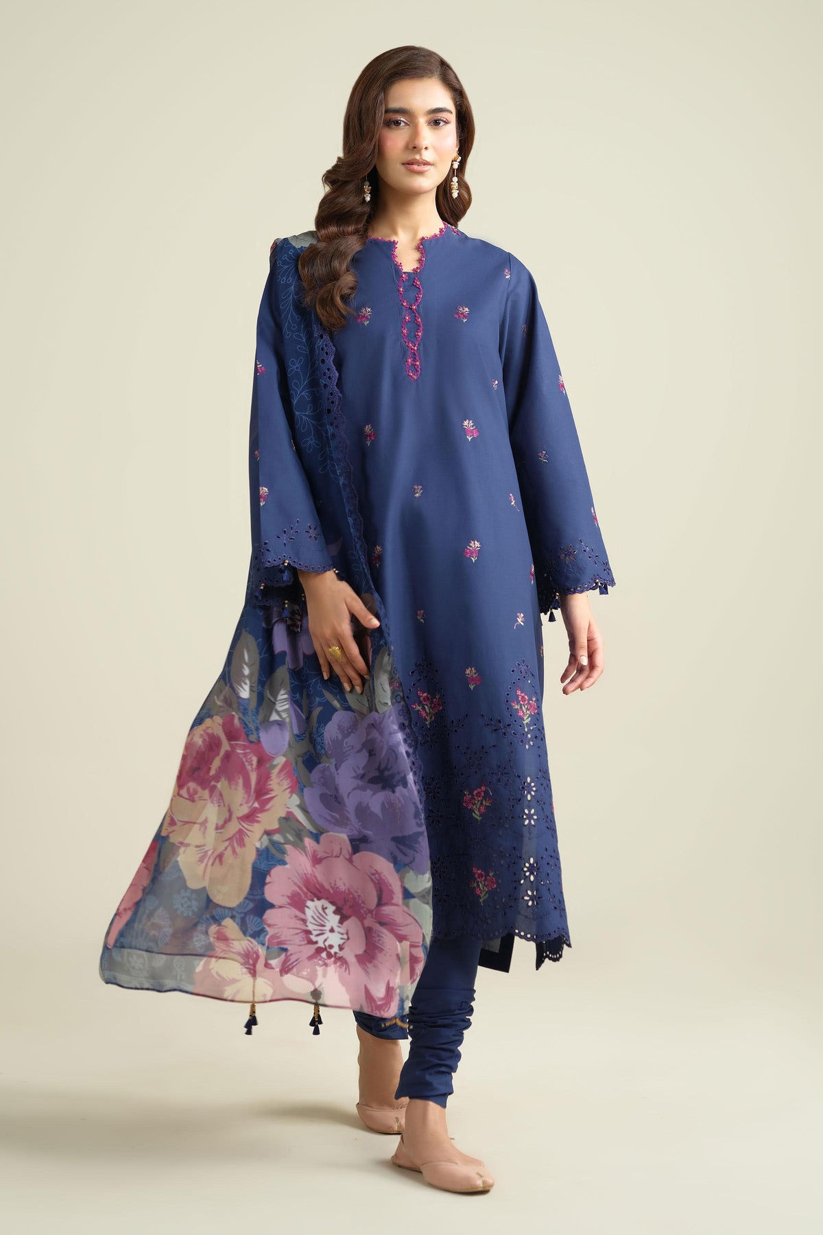 FINER CAMBRIC | EMBROIDERED CLASSIC WINTER-26