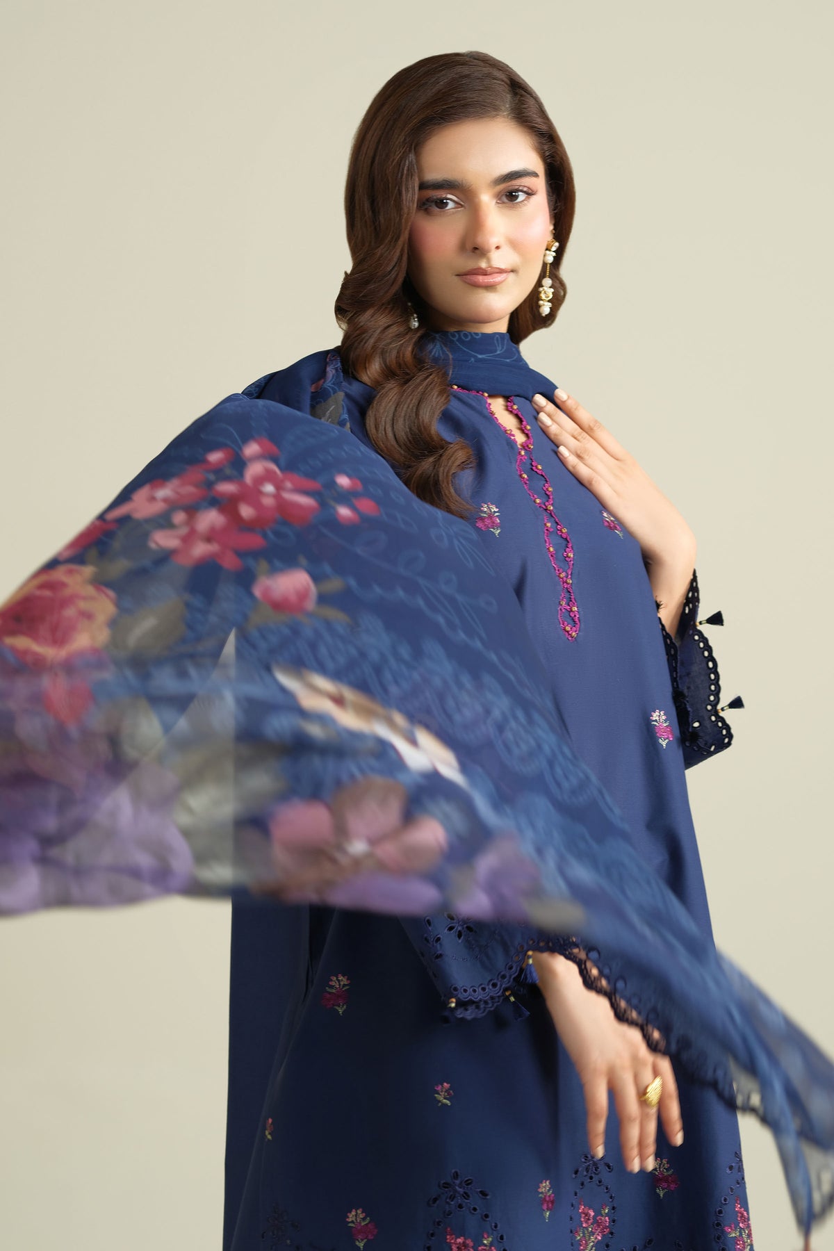 FINER CAMBRIC | EMBROIDERED CLASSIC WINTER-26