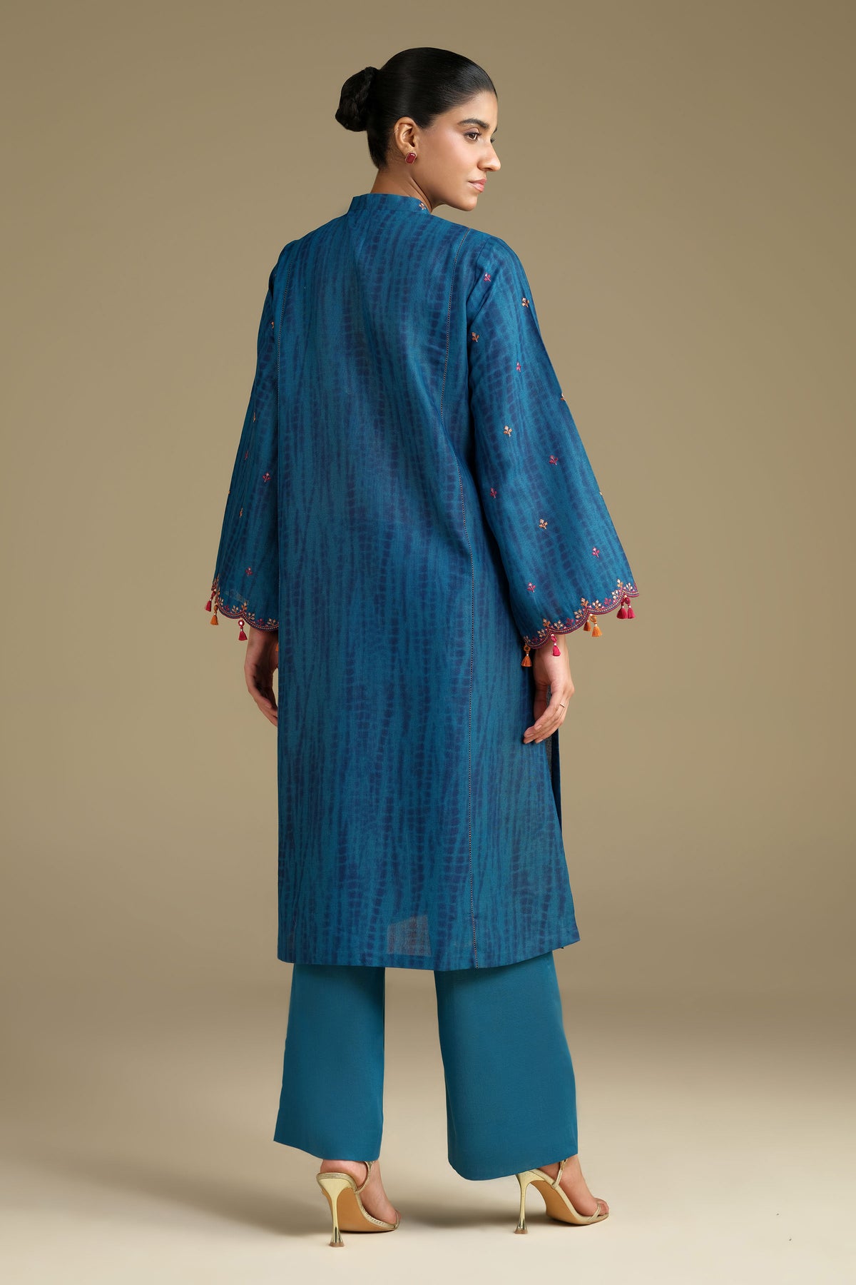 KHADDAR | EMBROIDERED