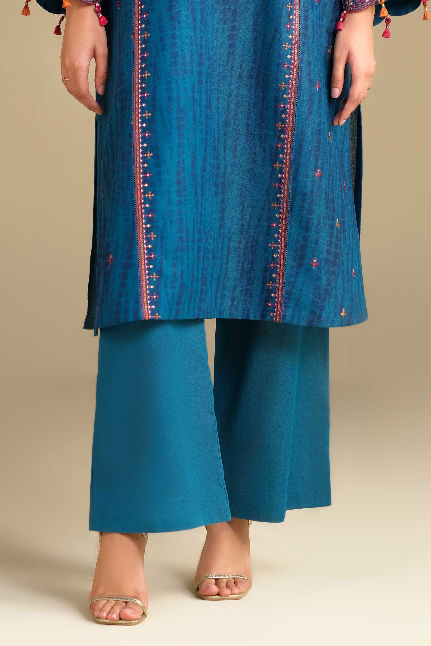 KHADDAR | EMBROIDERED