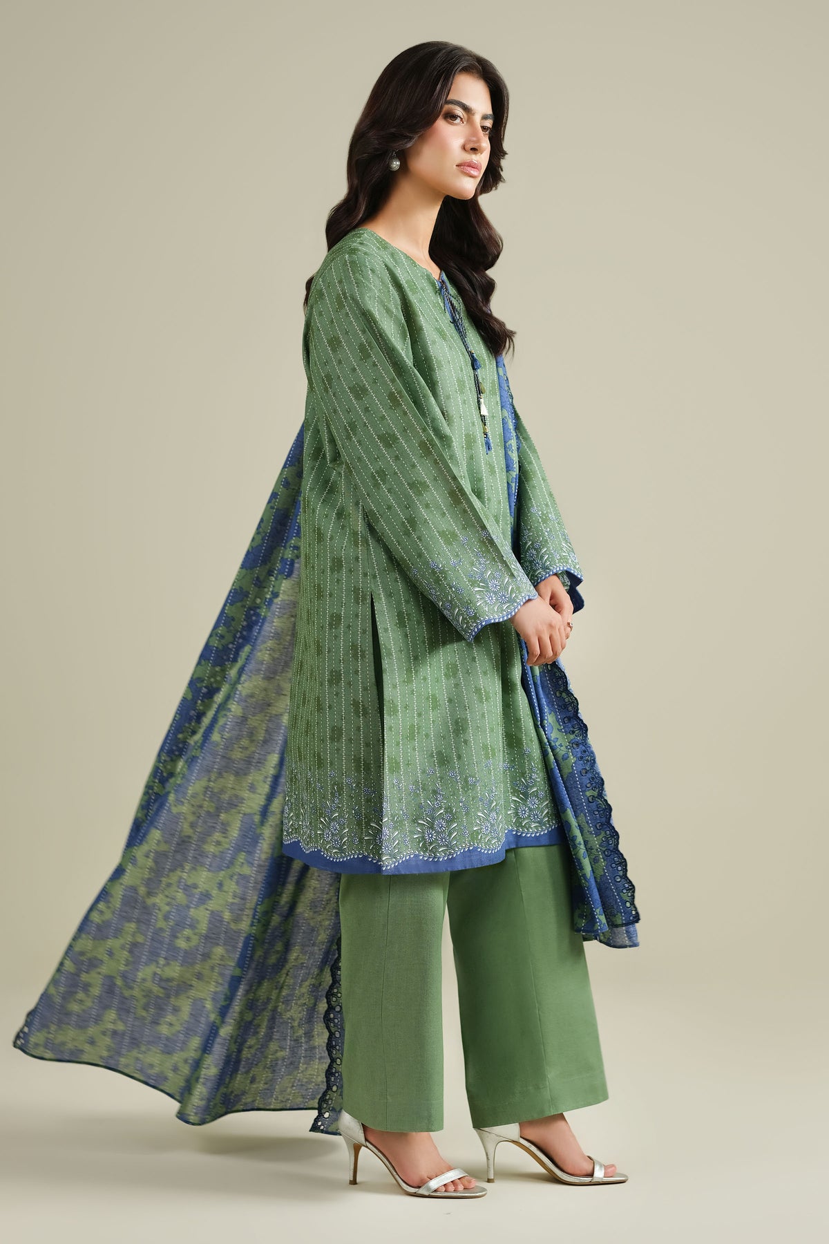 KHADDAR | EMBROIDERED