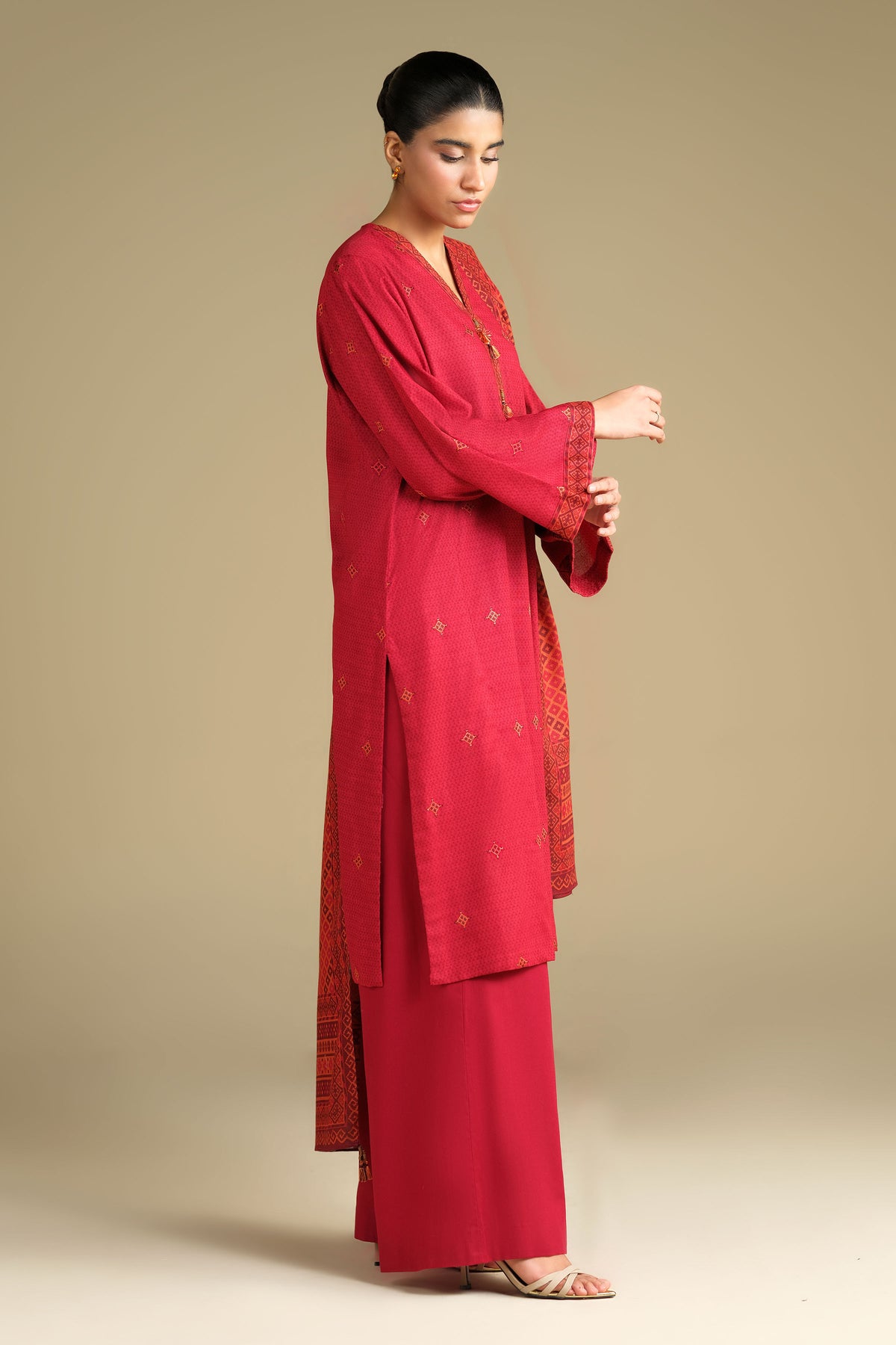 KHADDAR | EMBROIDERED