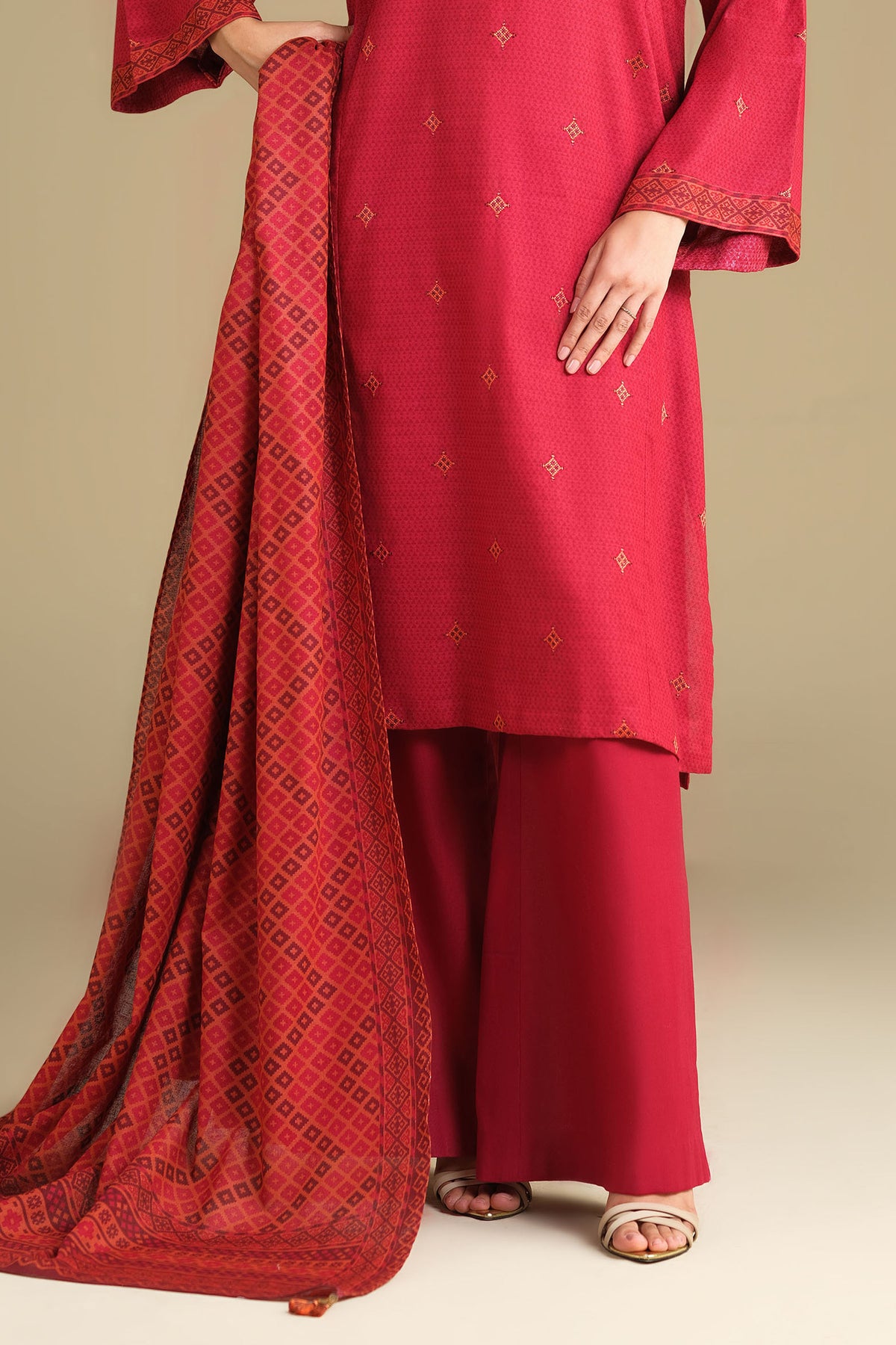 KHADDAR | EMBROIDERED